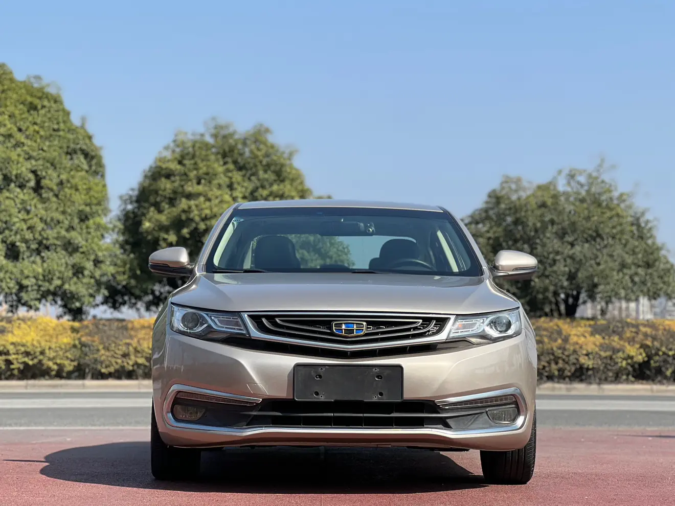 Geely Emgrand GL  из Китая