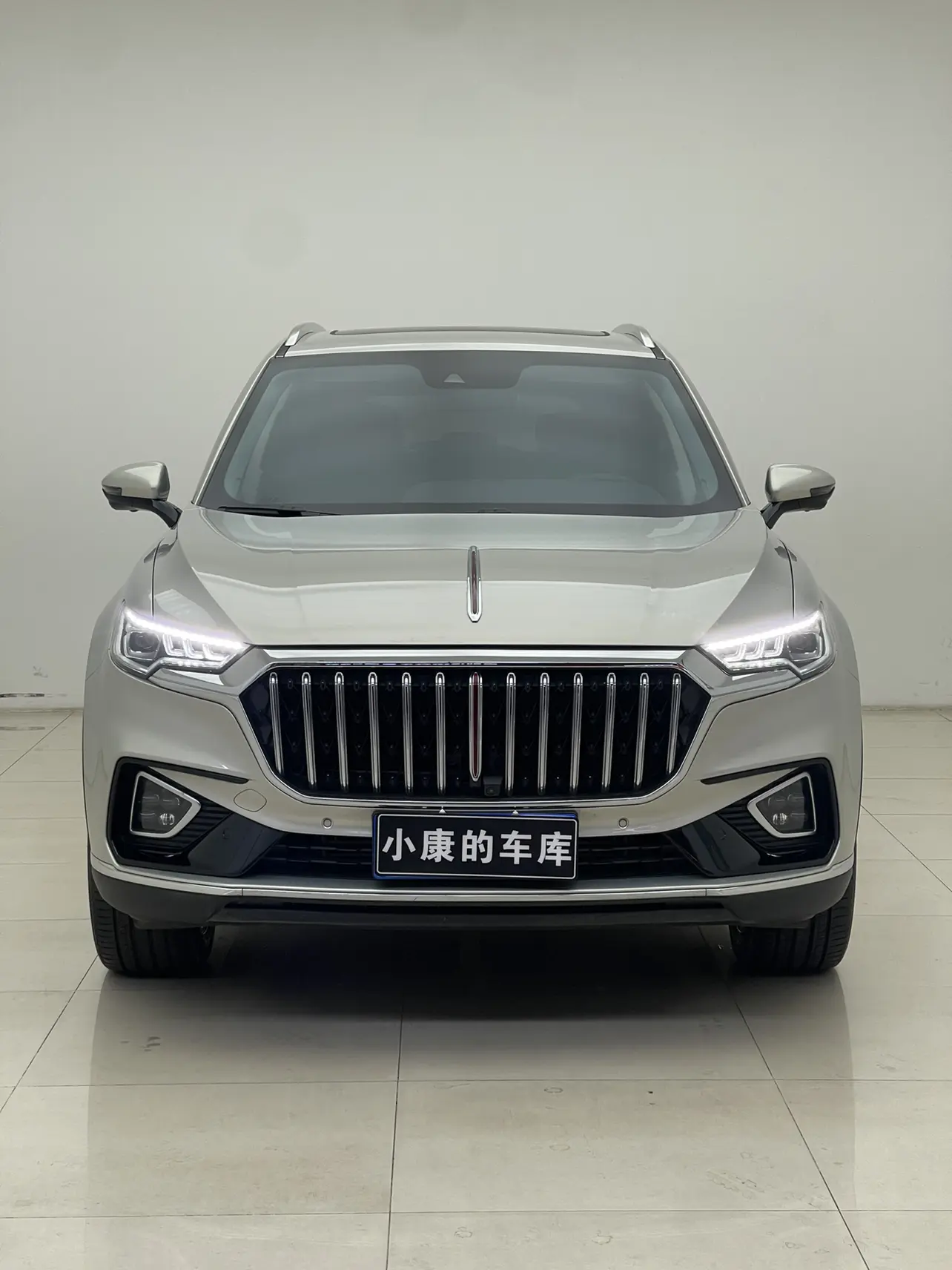 Hongqi HS5  из Китая