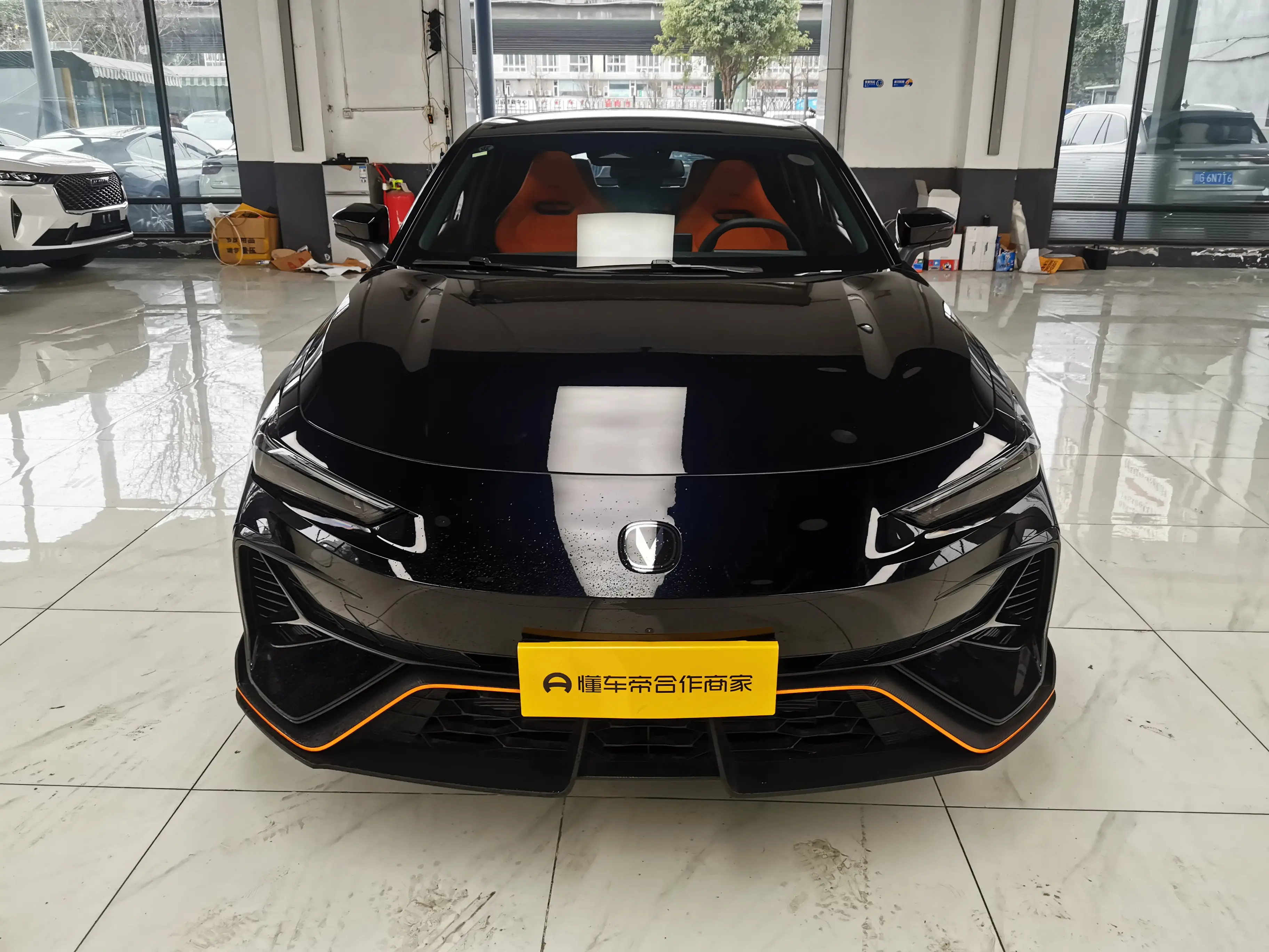 Changan UNI-V  из Китая