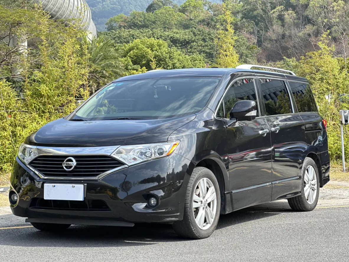 Nissan Nobleman  из Китая