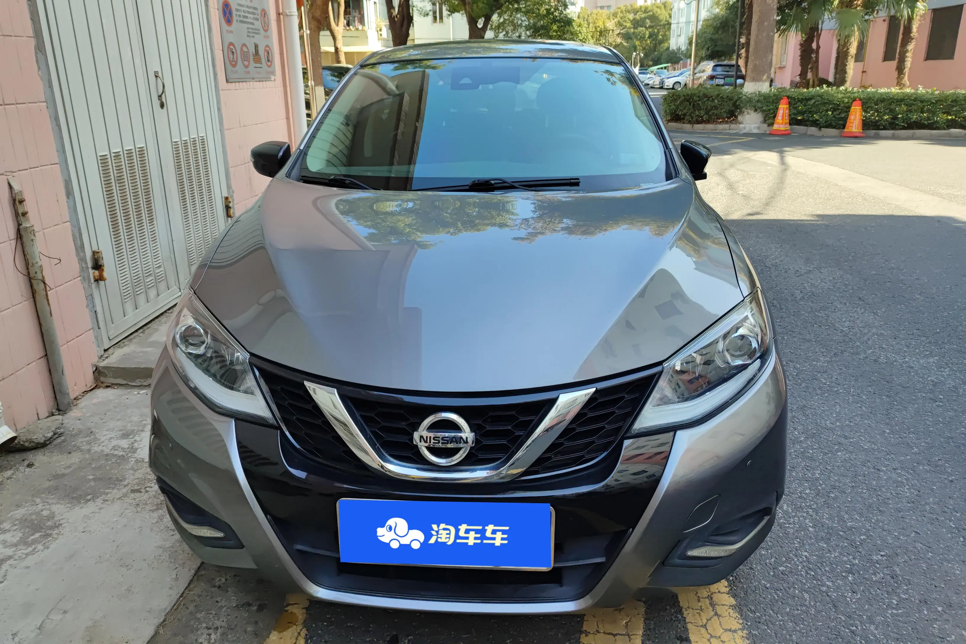 Nissan Tiida  из Китая