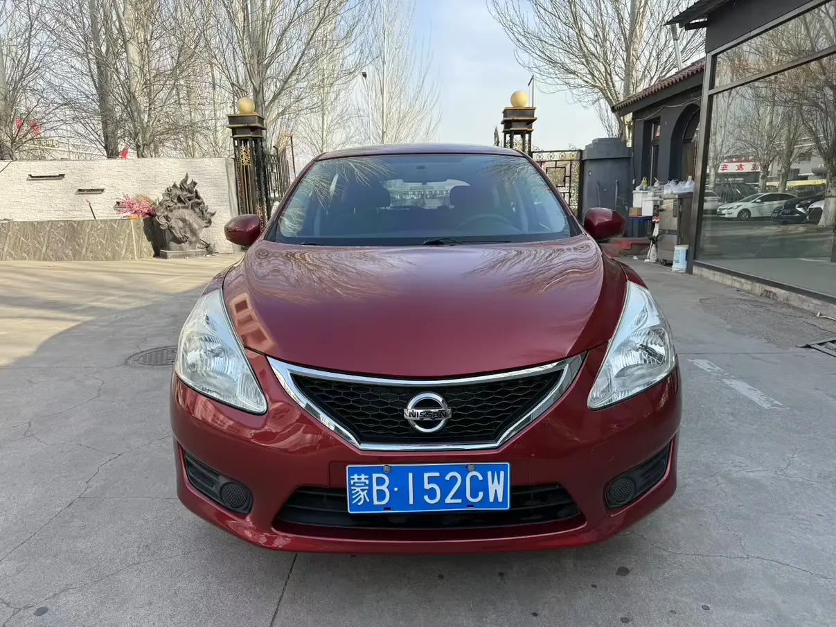 Nissan Tiida  из Китая