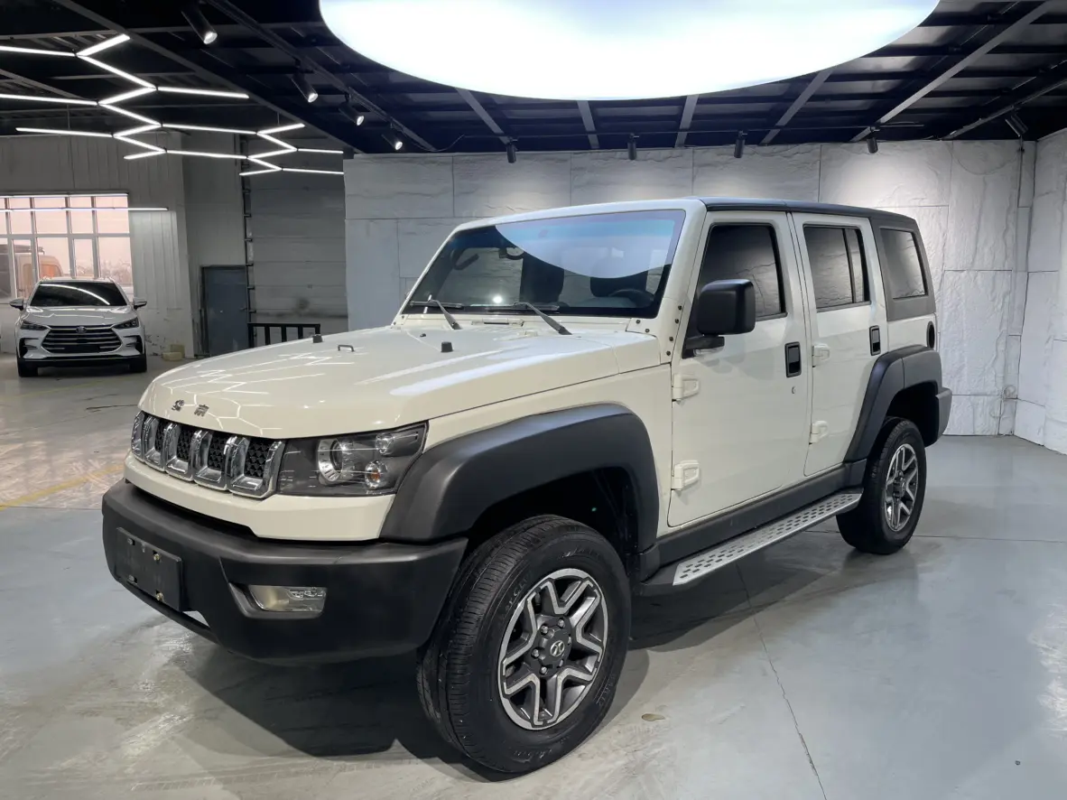 BAIC Beijing Off-road BJ40  из Китая