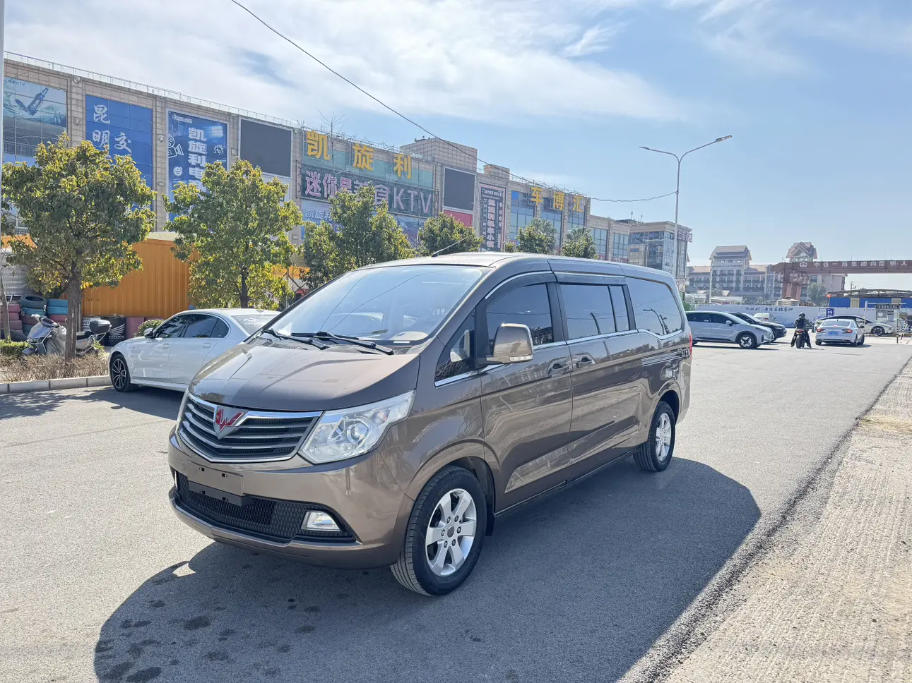Wuling journey classic  из Китая