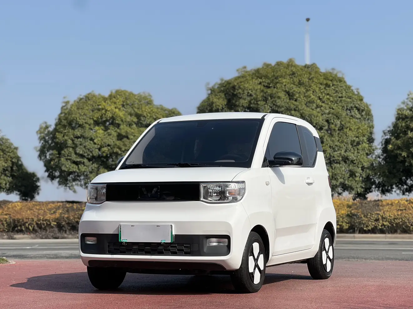 Wuling Hongguang MINIEV  из Китая