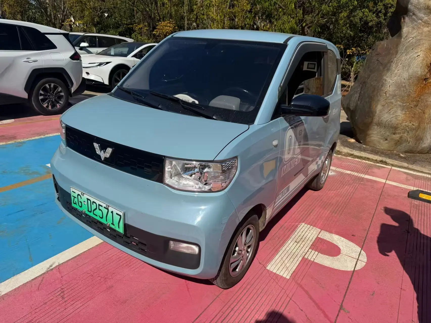 Wuling Hongguang MINIEV  из Китая