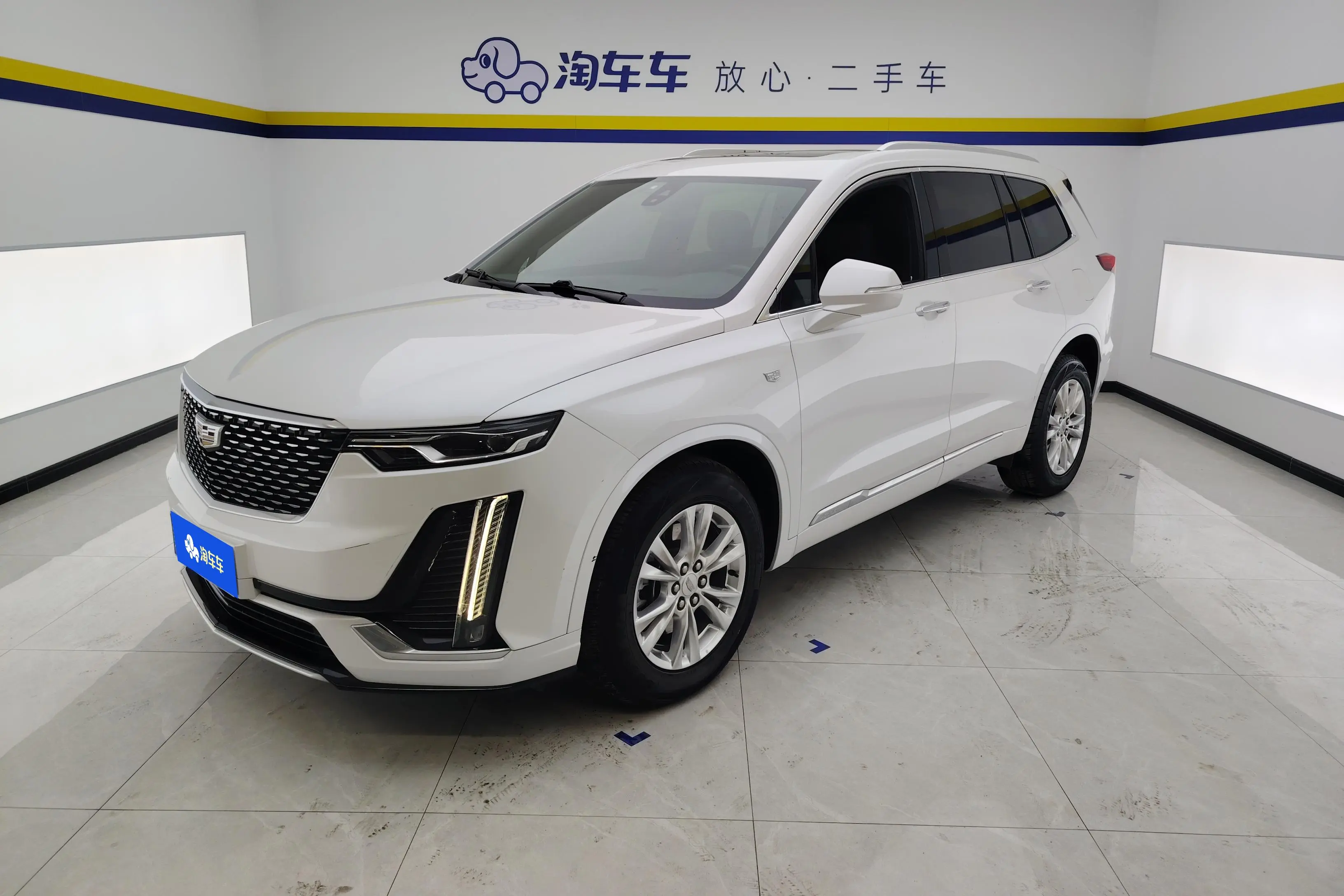 Cadillac XT6  из Китая