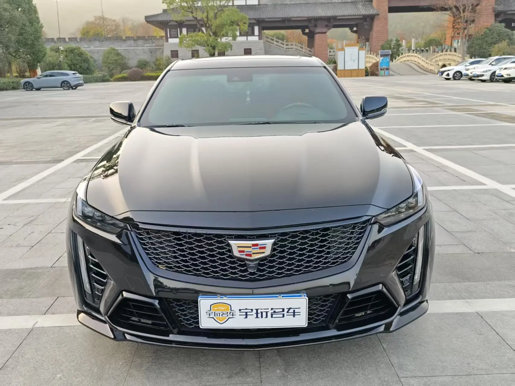 Cadillac CT5  из Китая
