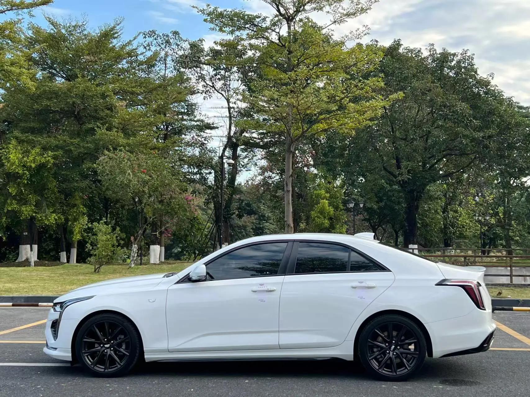 Cadillac CT4  из Китая