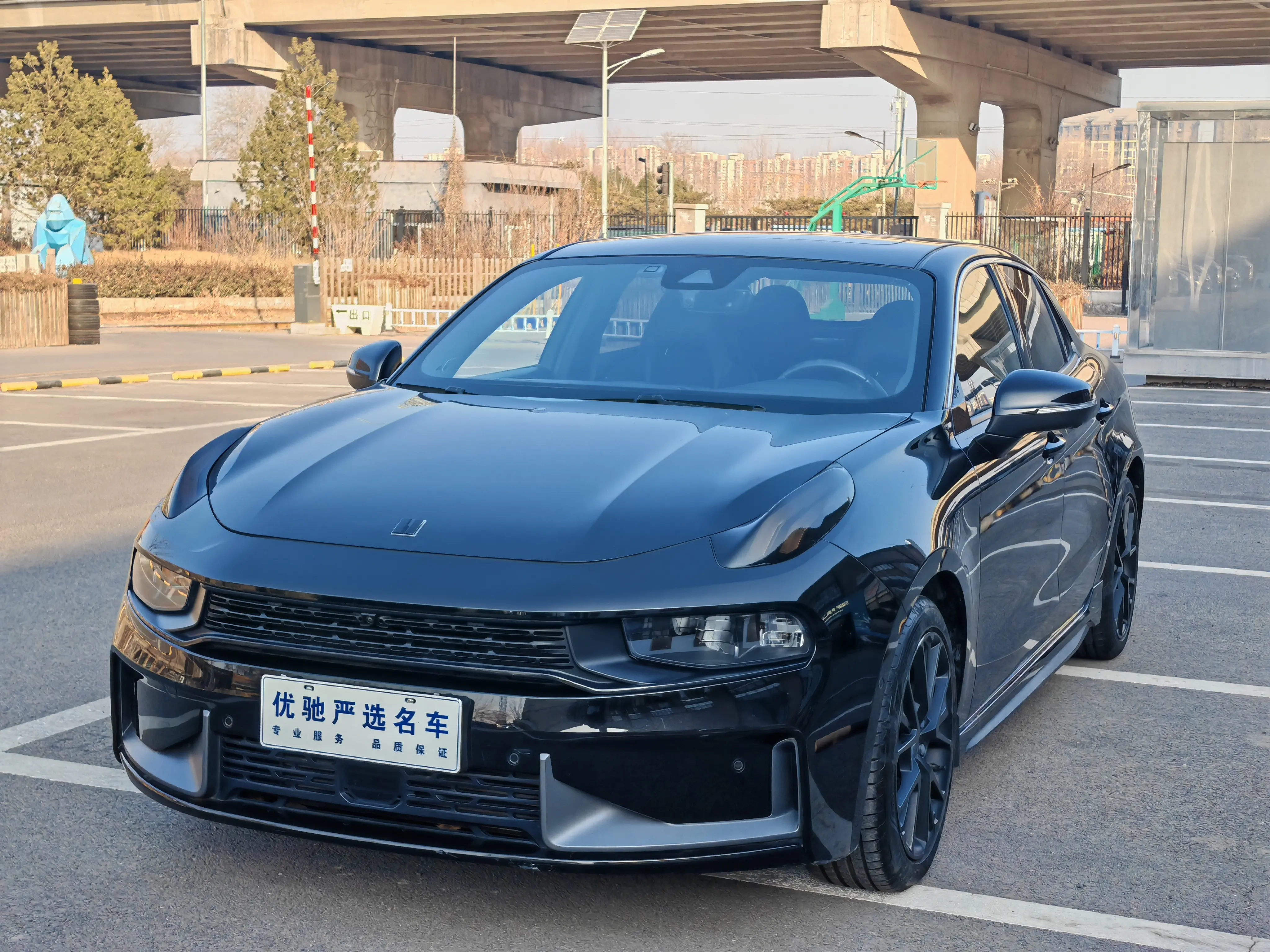 Lynk & Co 03
