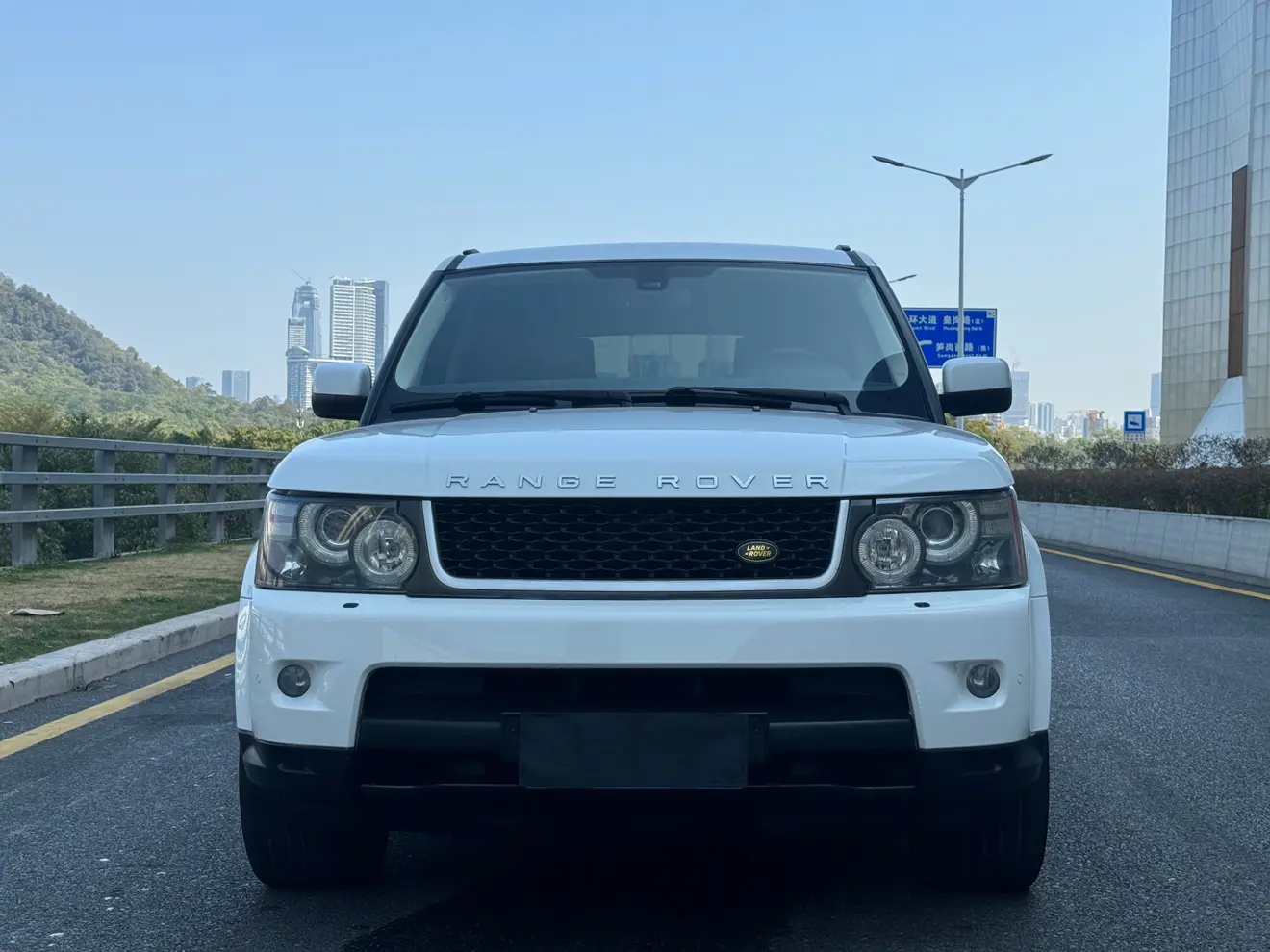 Land Rover Range Rover Sport  из Китая