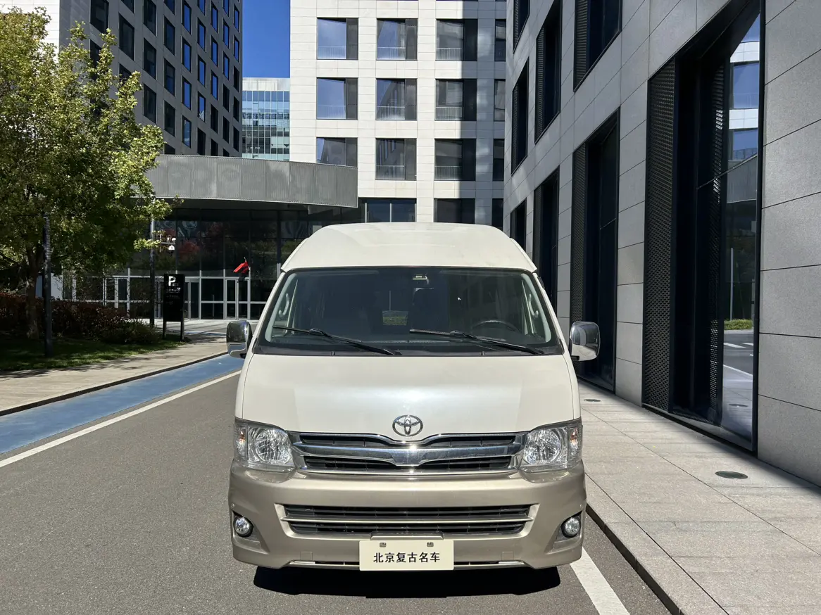 Toyota HiAce  из Китая