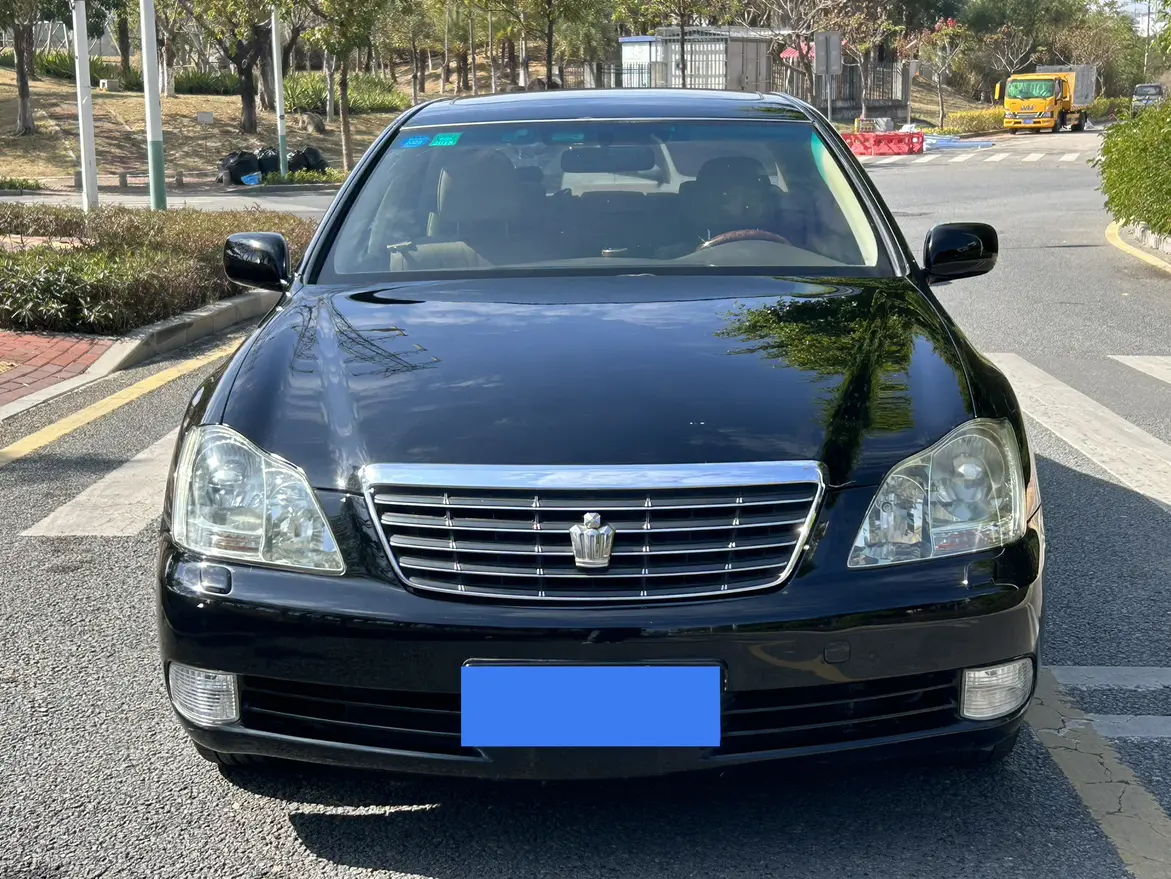 Toyota Crown  из Китая