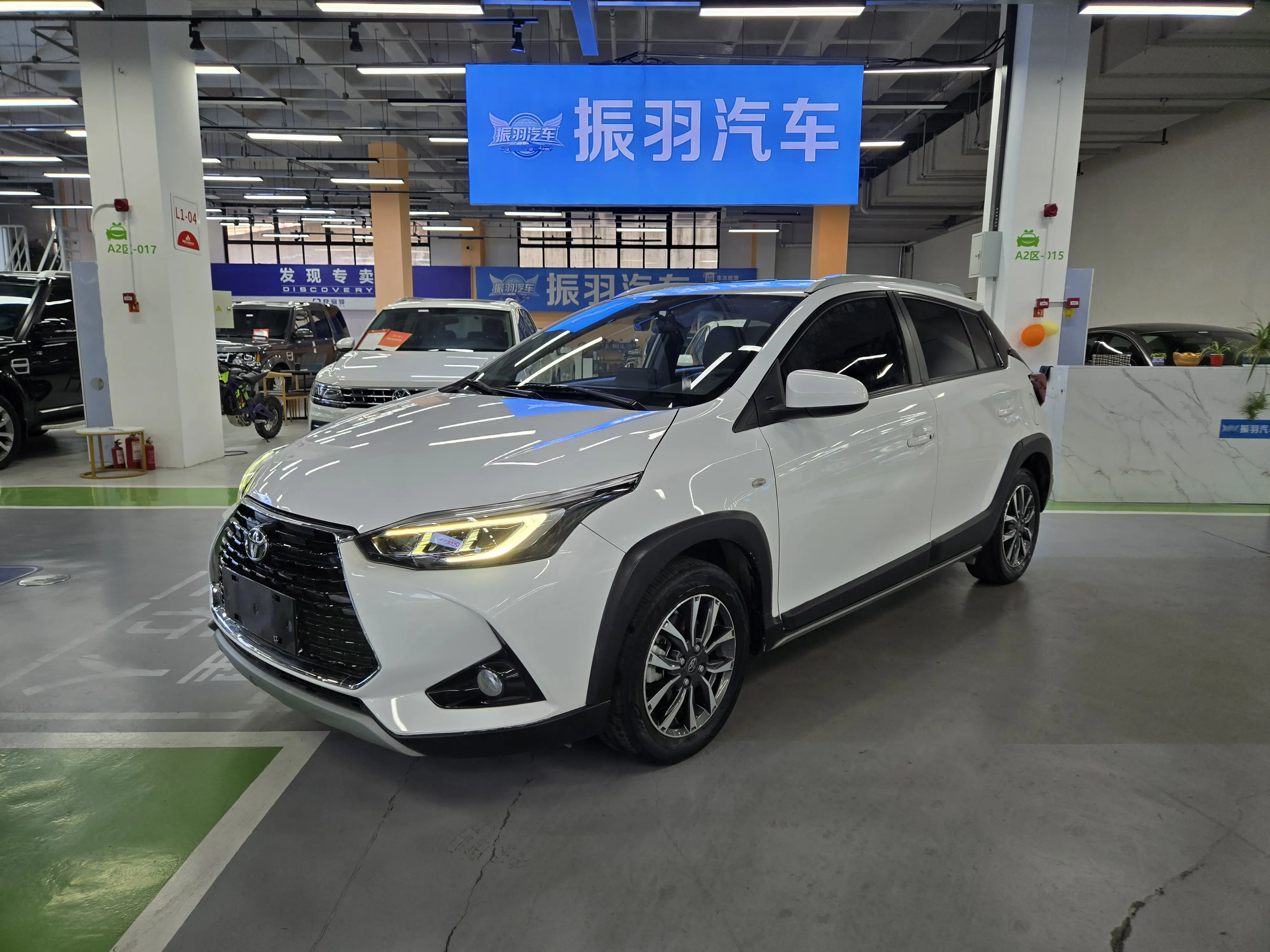 Toyota Yaris L  из Китая