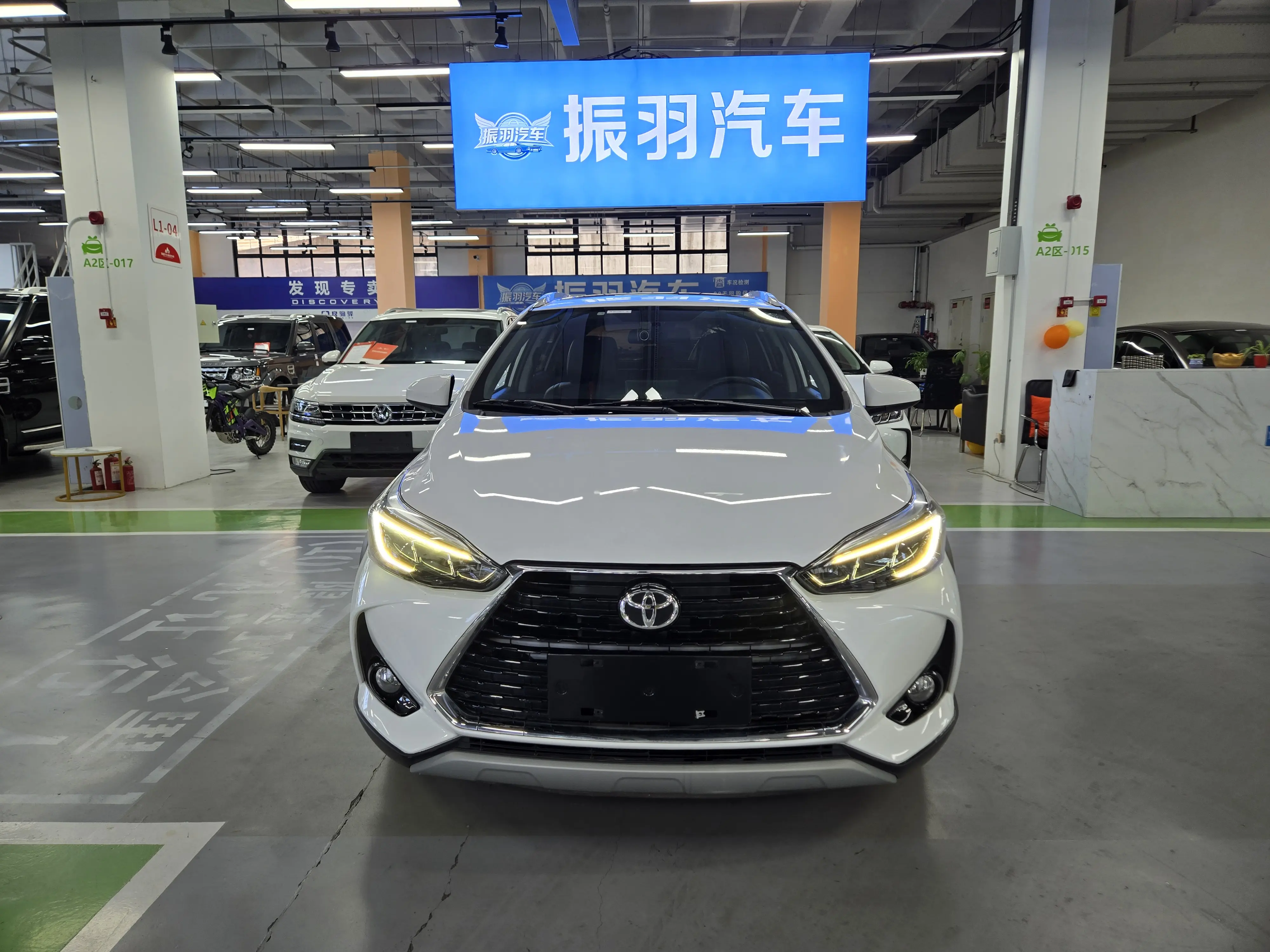 Toyota Yaris L  из Китая