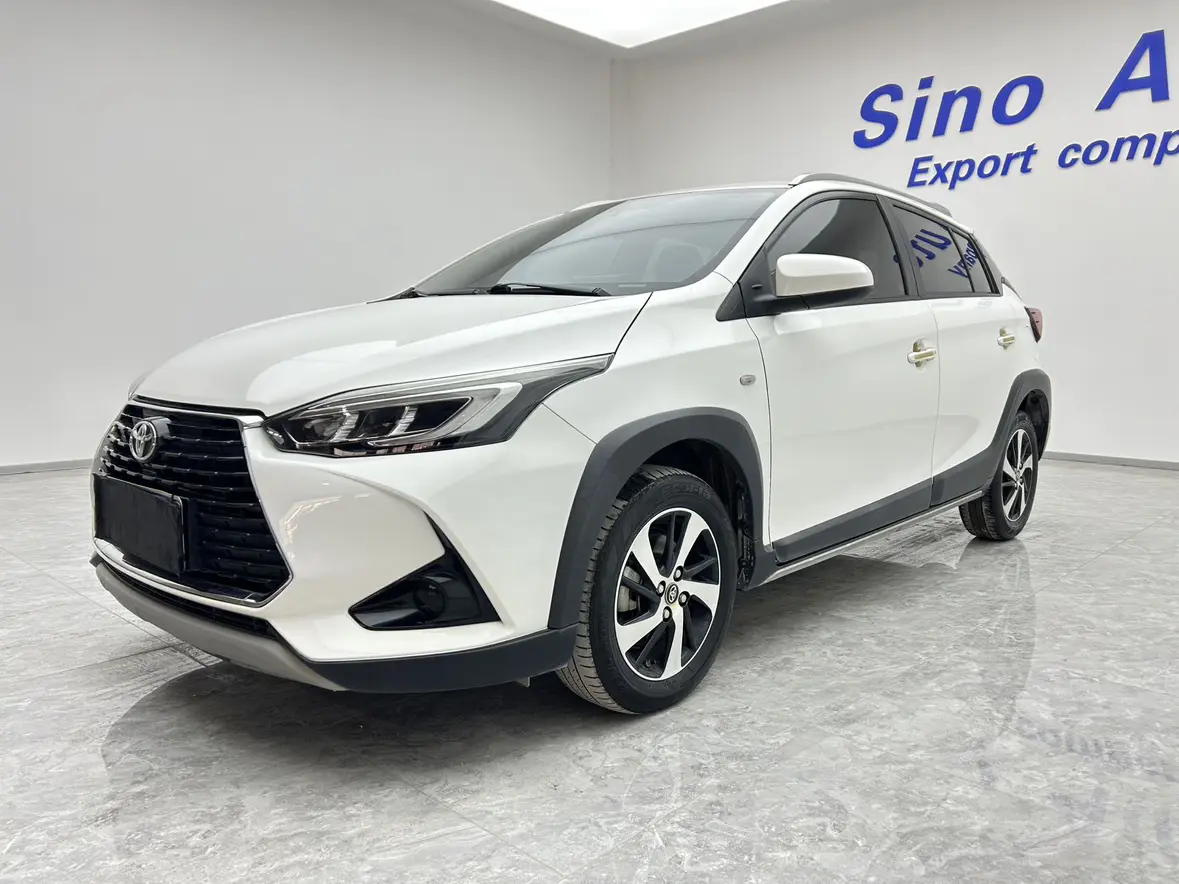 Toyota Yaris L  из Китая