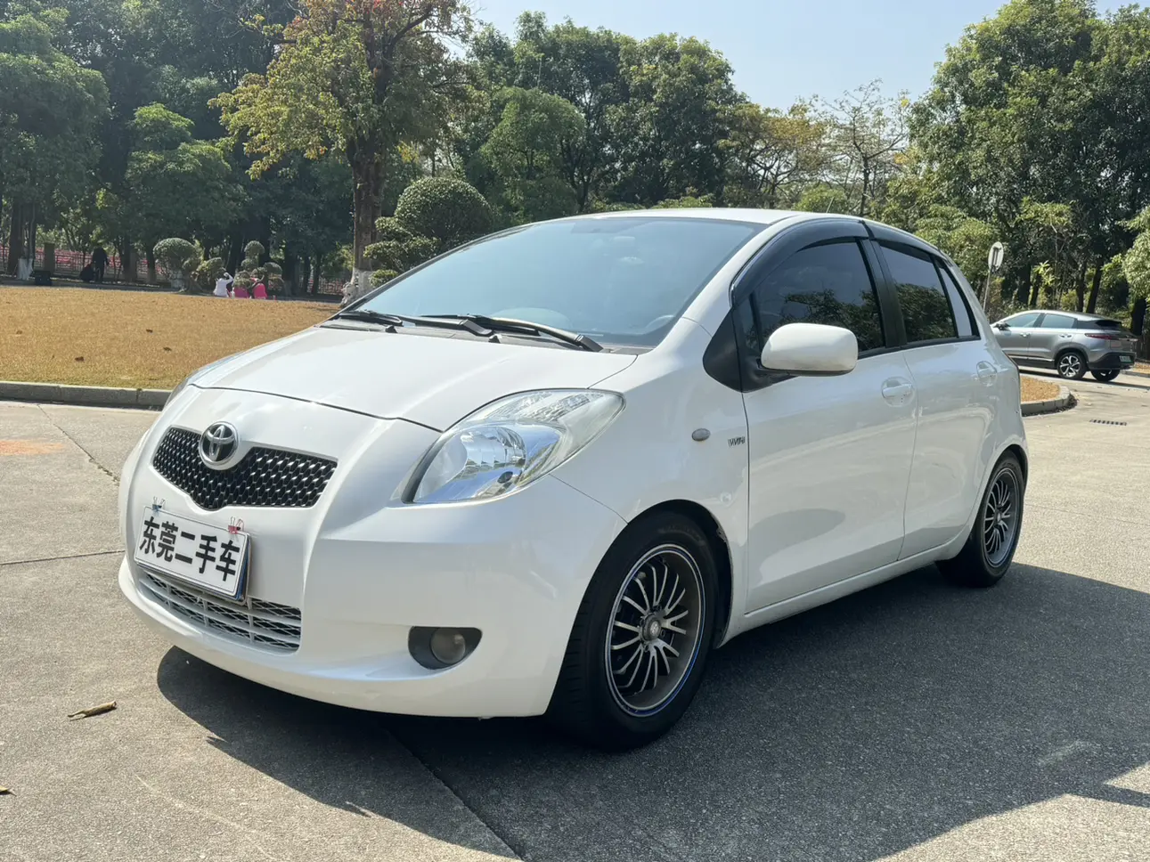 Toyota Yaris  из Китая