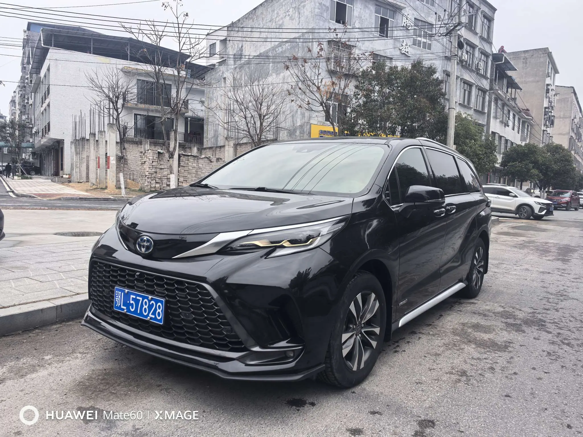 Toyota Granvia  из Китая