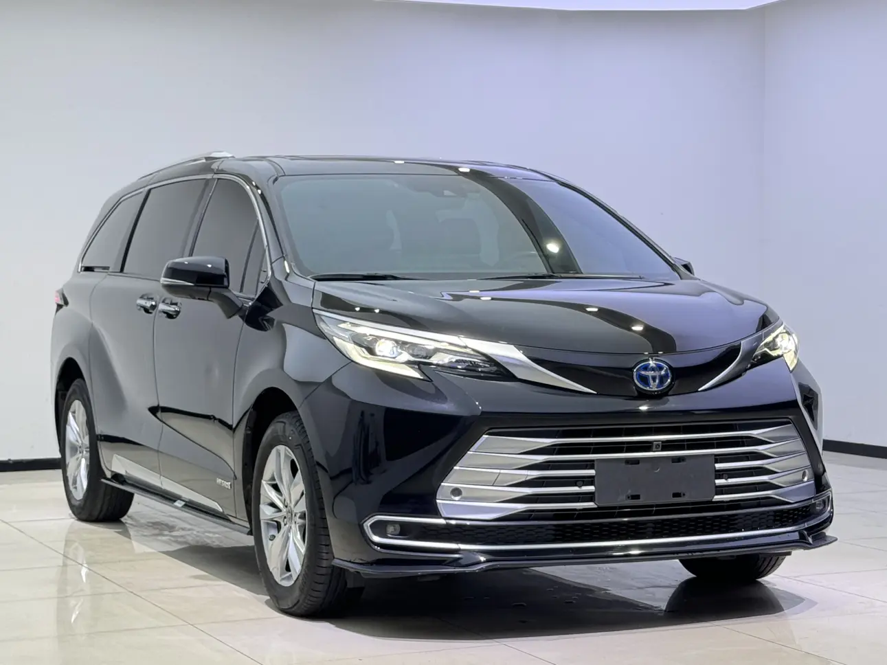 Toyota Sienna  из Китая