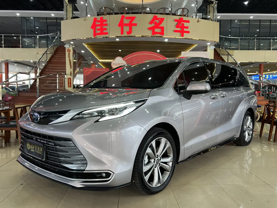 Toyota Sienna  из Китая