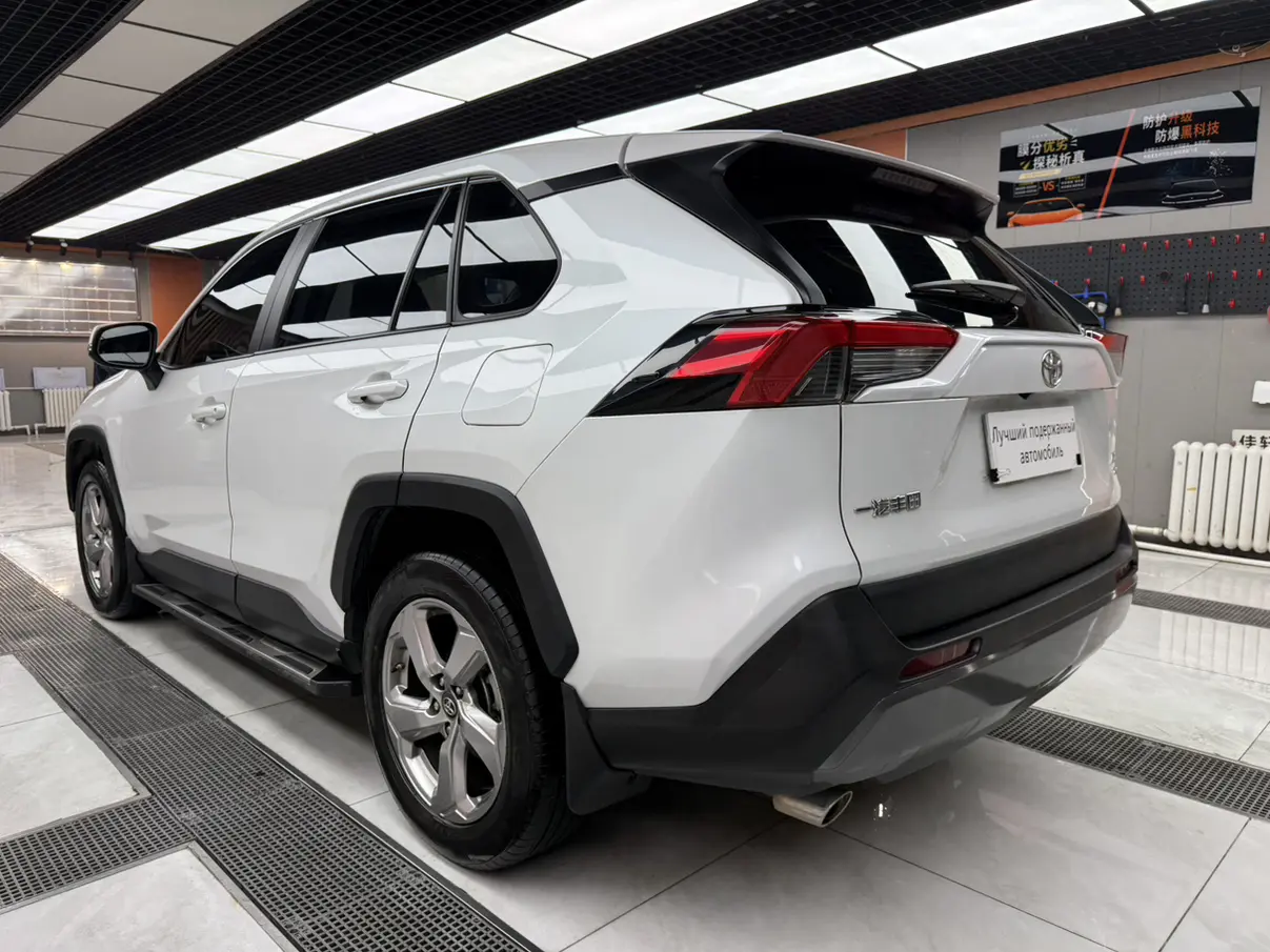Toyota RAV4  из Китая