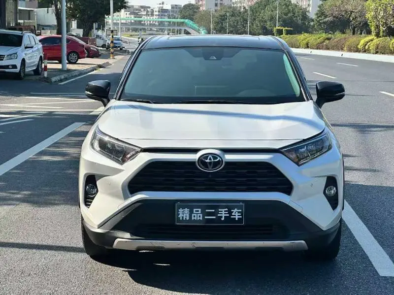 Toyota RAV4  из Китая