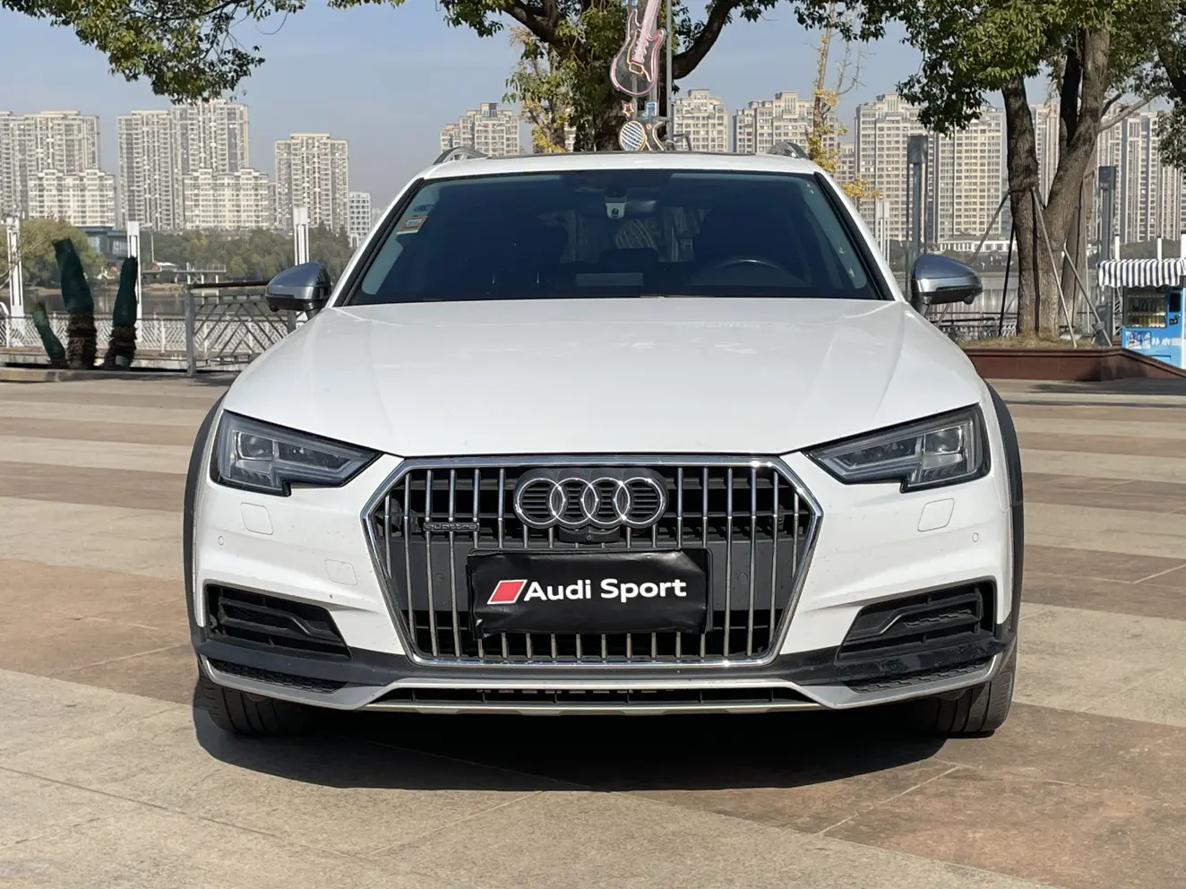 Audi A4  из Китая