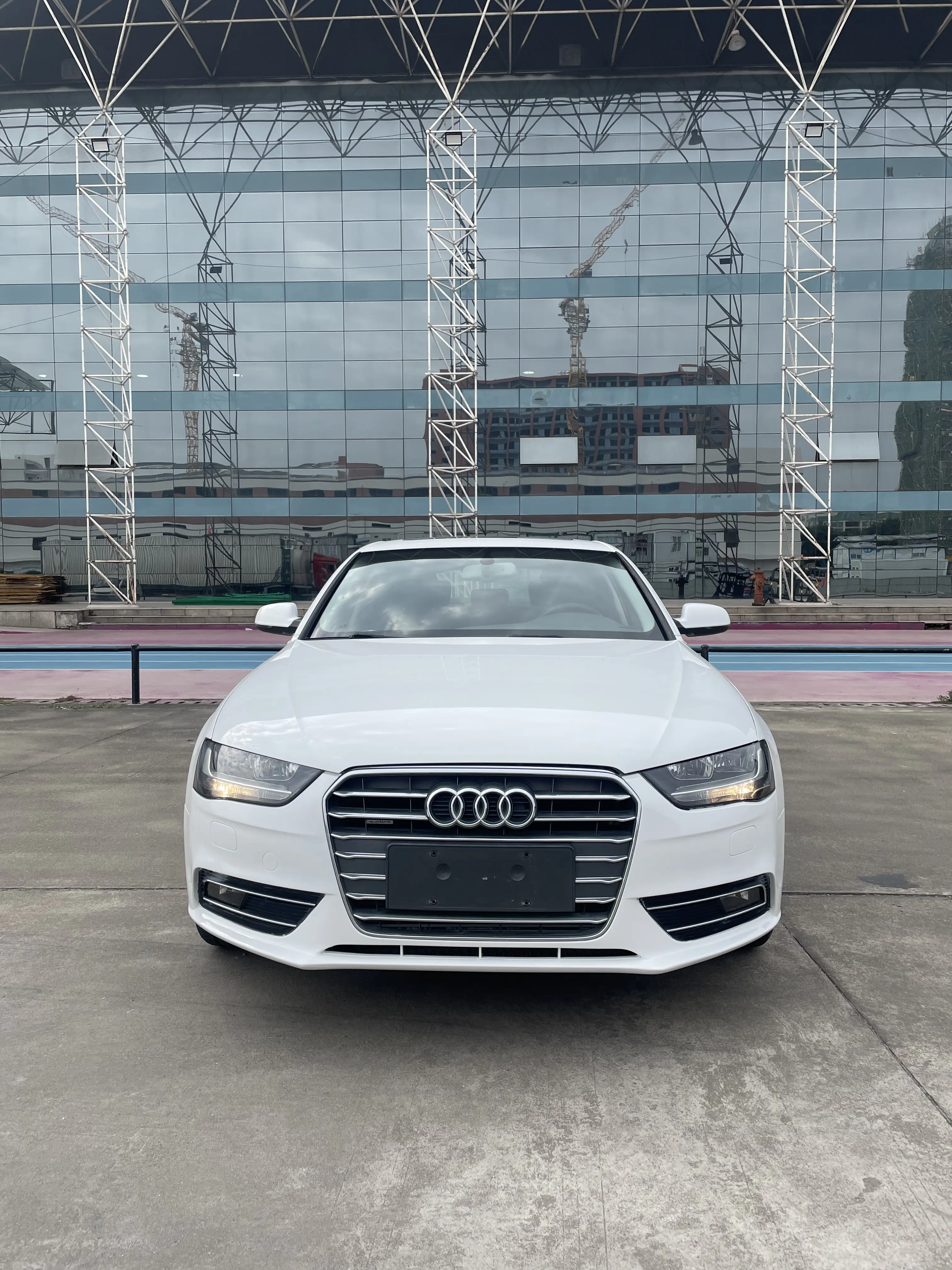 Audi A4L  из Китая