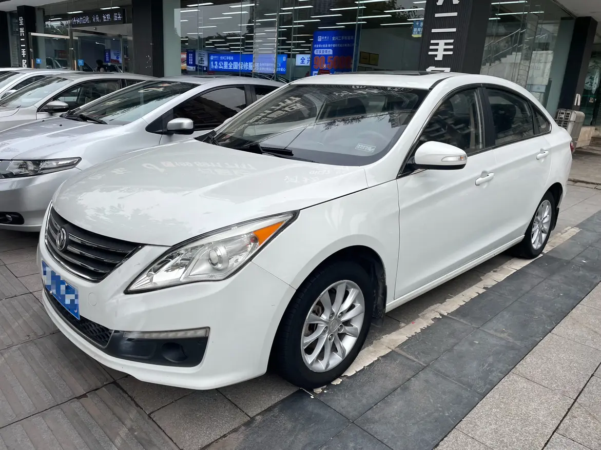 Forthing Jingyi S50  из Китая