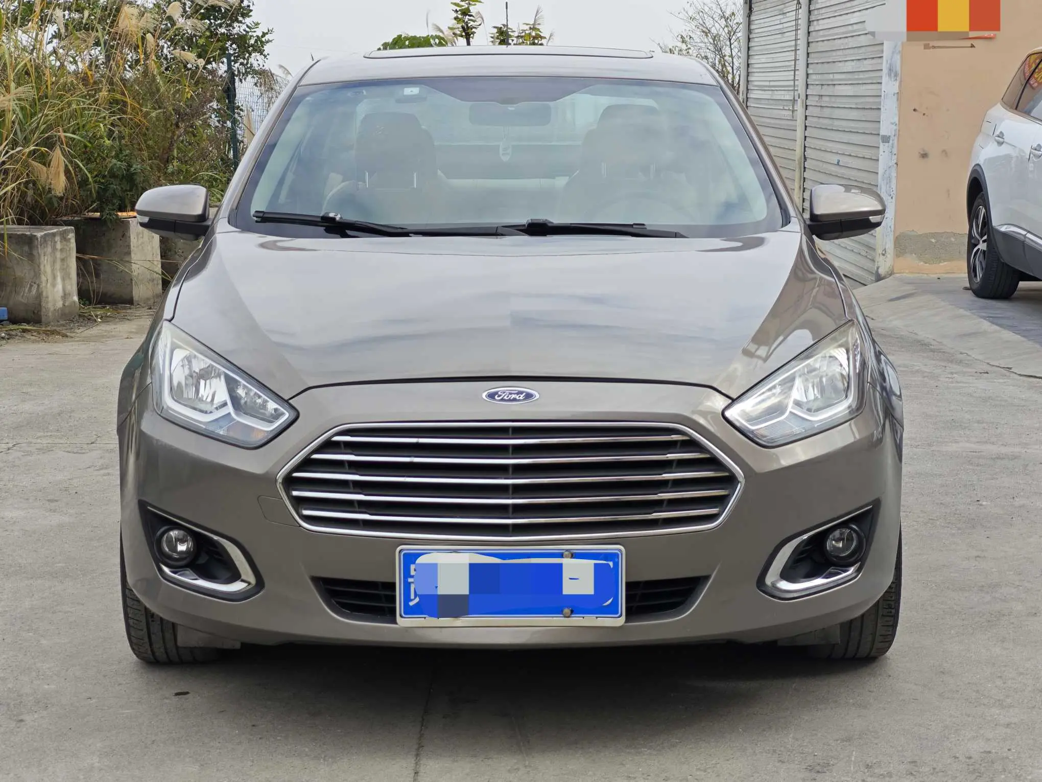 Ford Forrest  из Китая