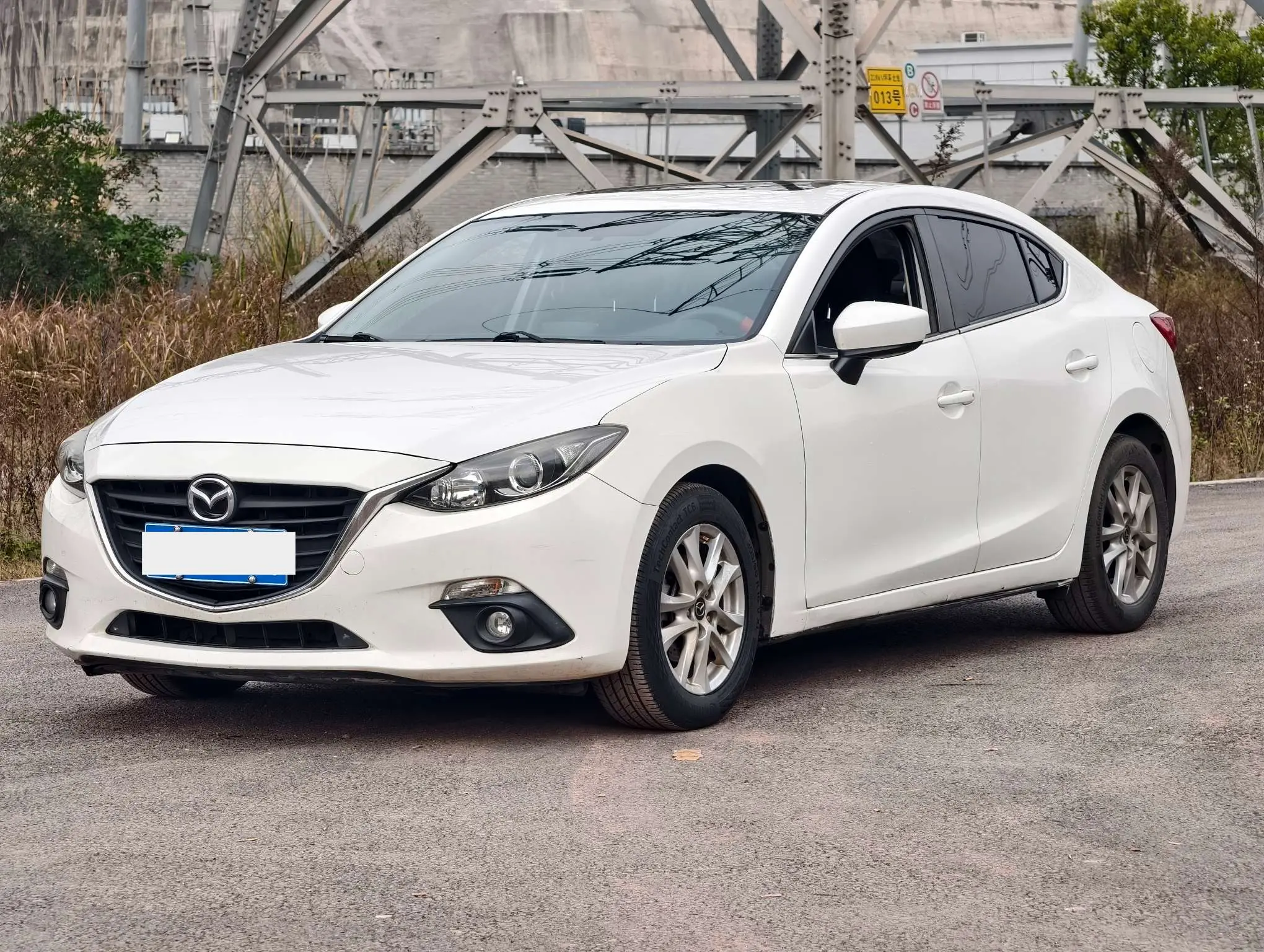 Mazda Axela (Mazda3)  из Китая