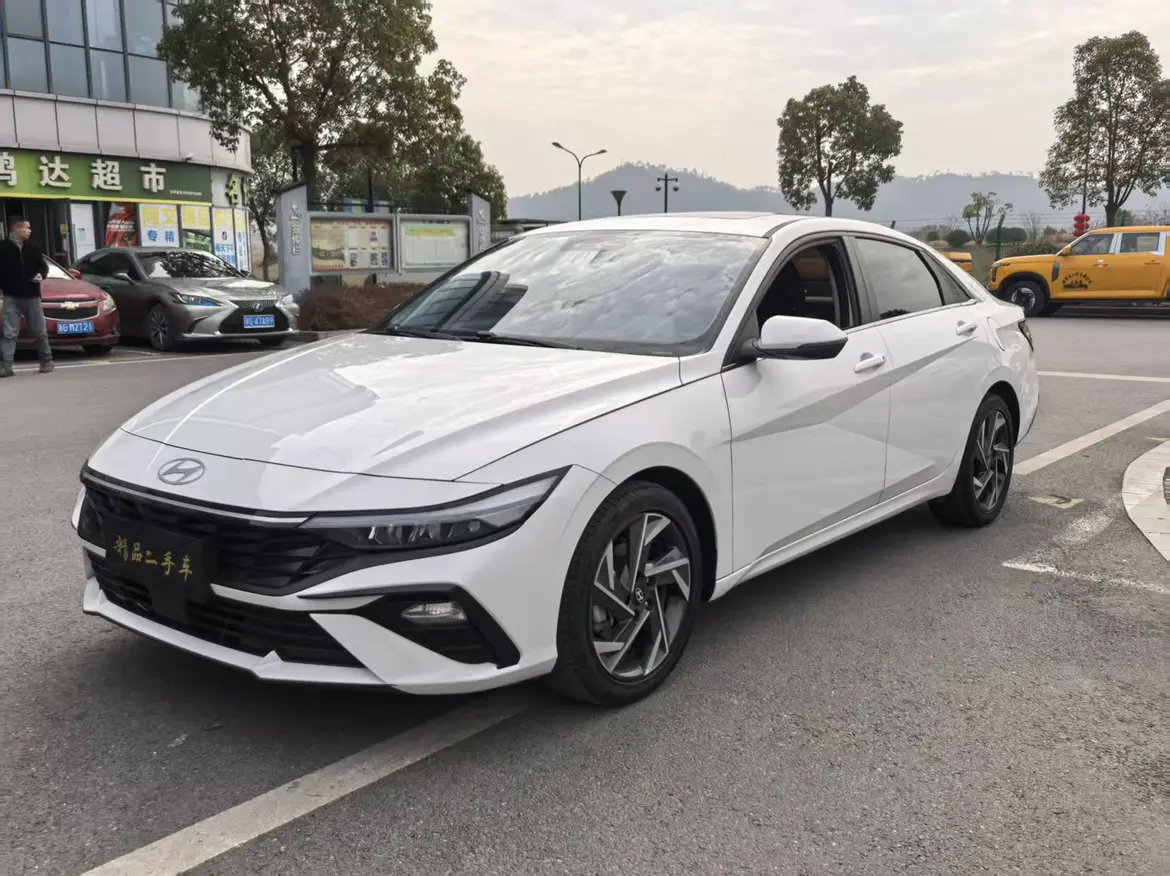 Hyundai Elantra  из Китая