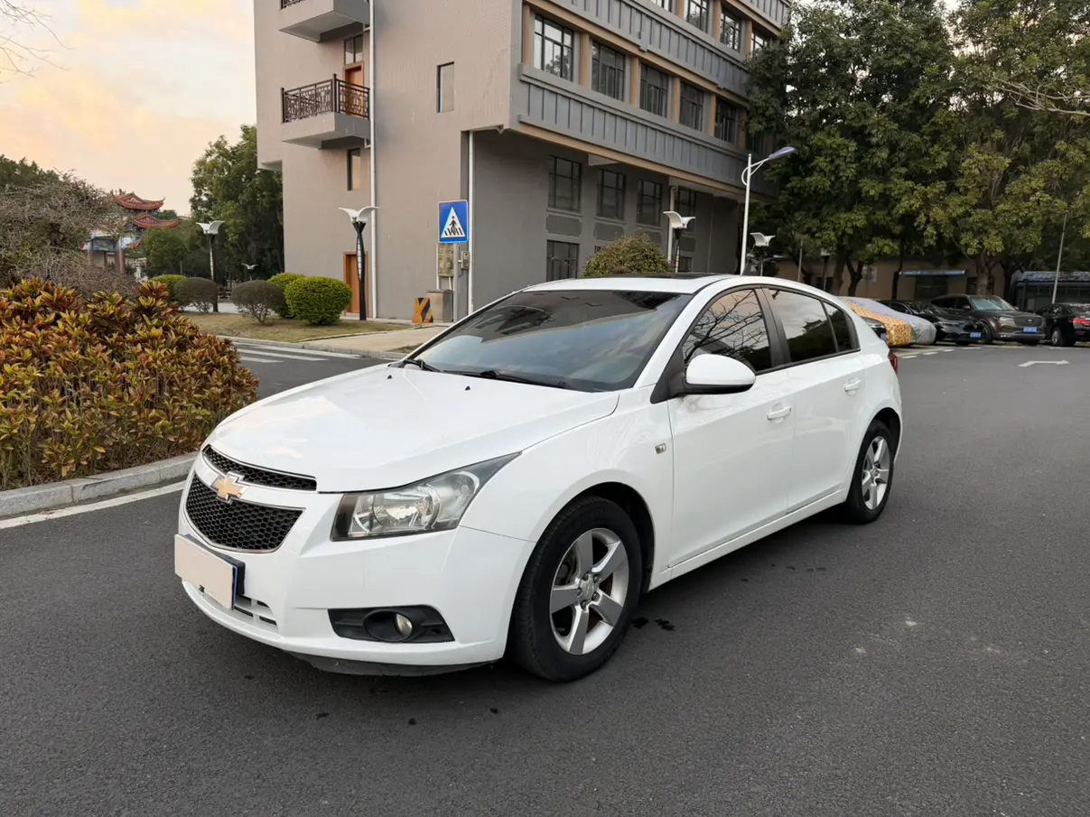 Chevrolet Monza (Cruze)  из Китая