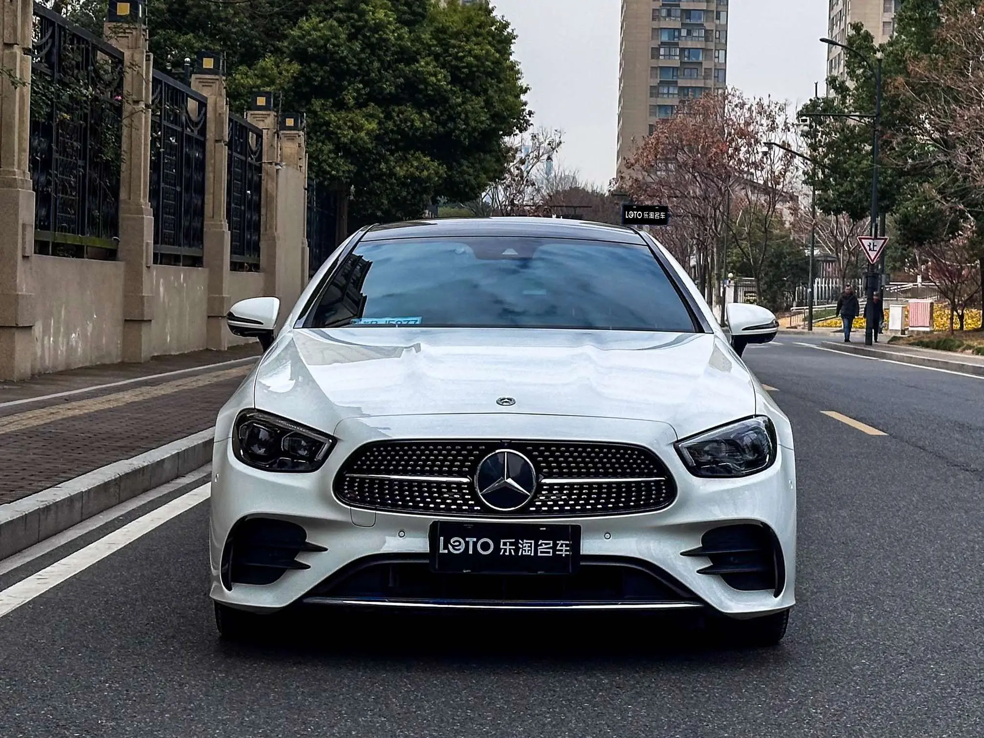 Mercedes-Benz E-Class  из Китая