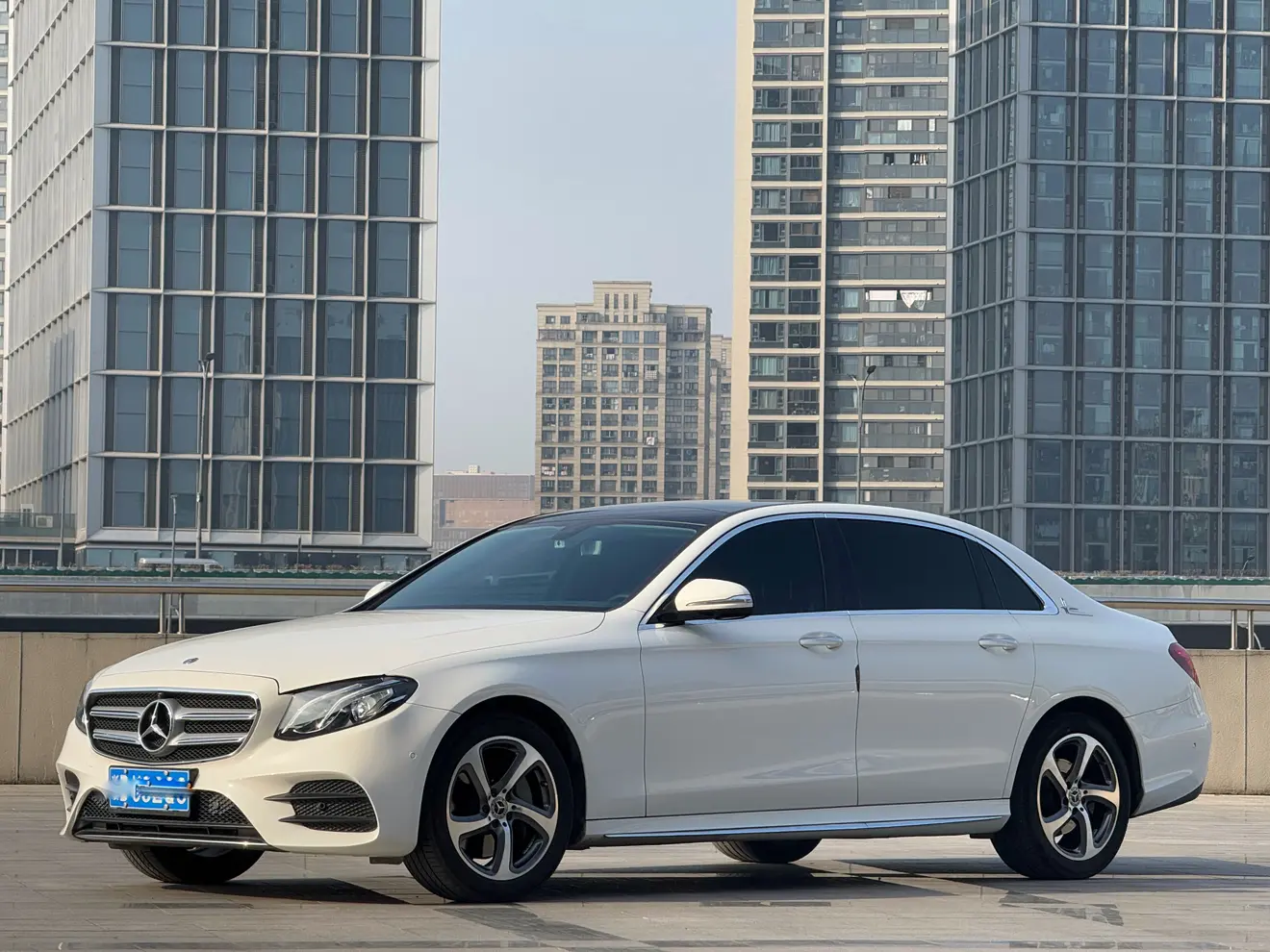 Mercedes-Benz E-Class  из Китая