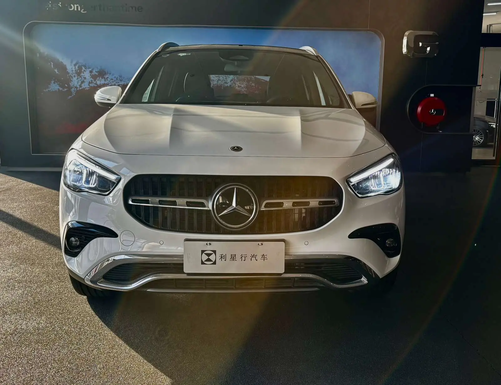 Mercedes-Benz GLA  из Китая