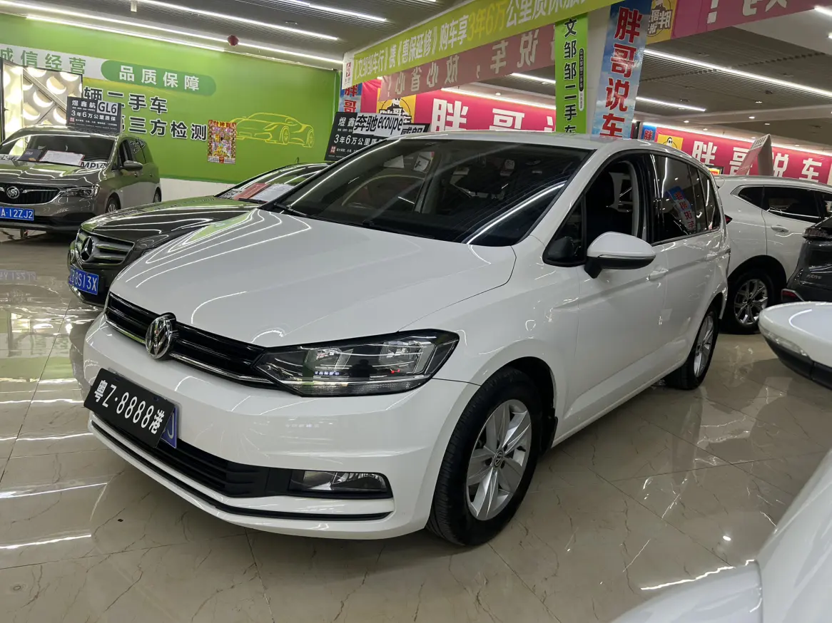 Volkswagen Touran L  из Китая