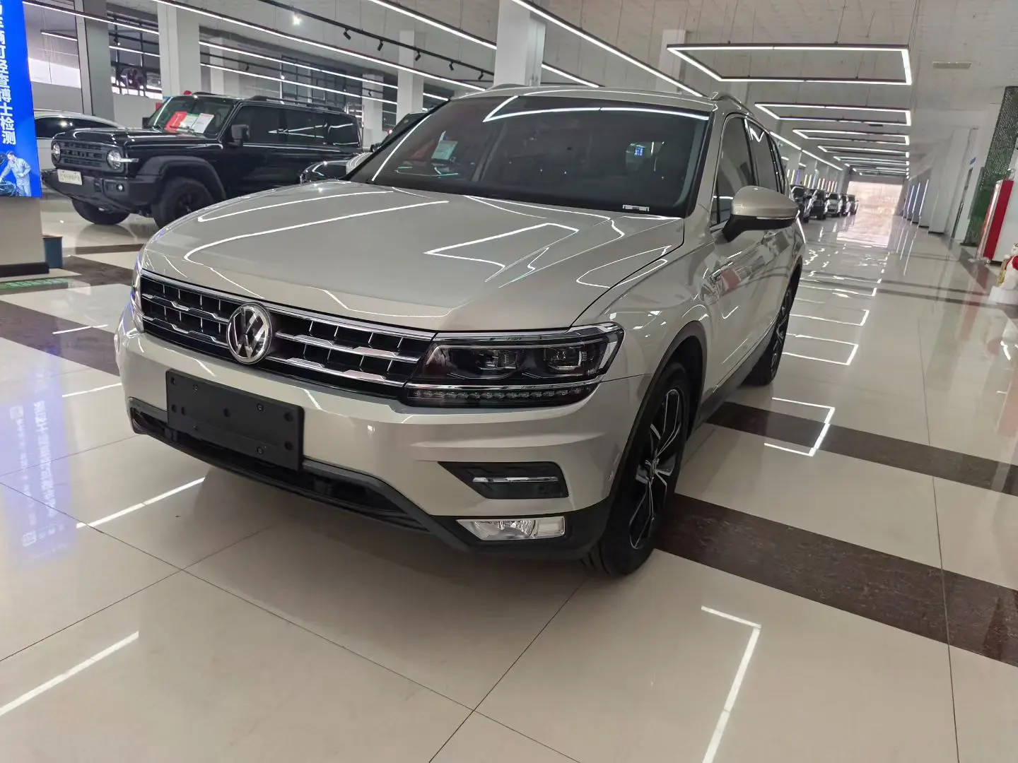 Volkswagen Tiguan L  из Китая