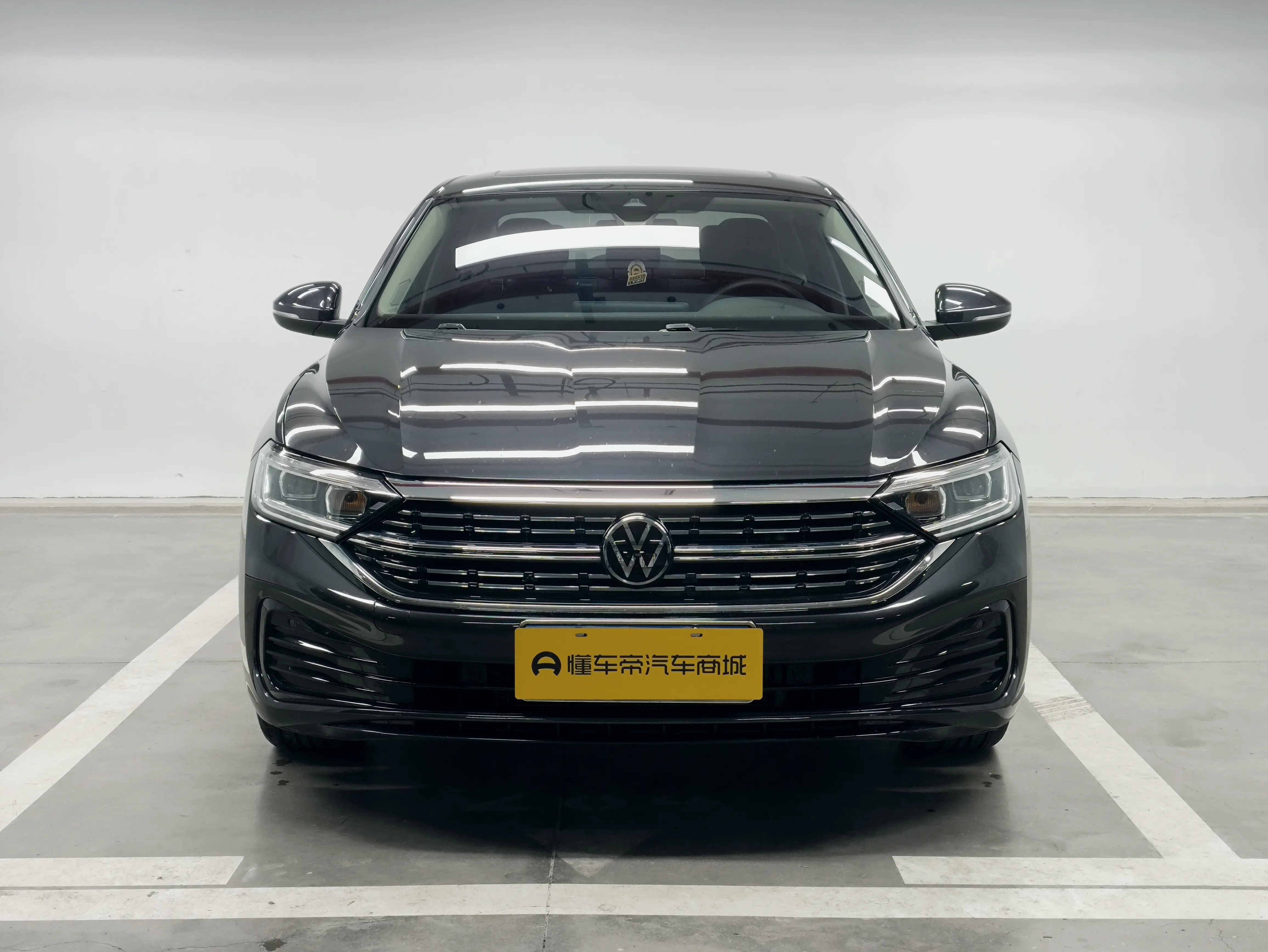 Volkswagen Sagitar  из Китая