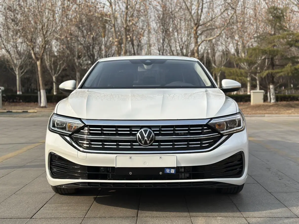 Volkswagen Sagitar  из Китая