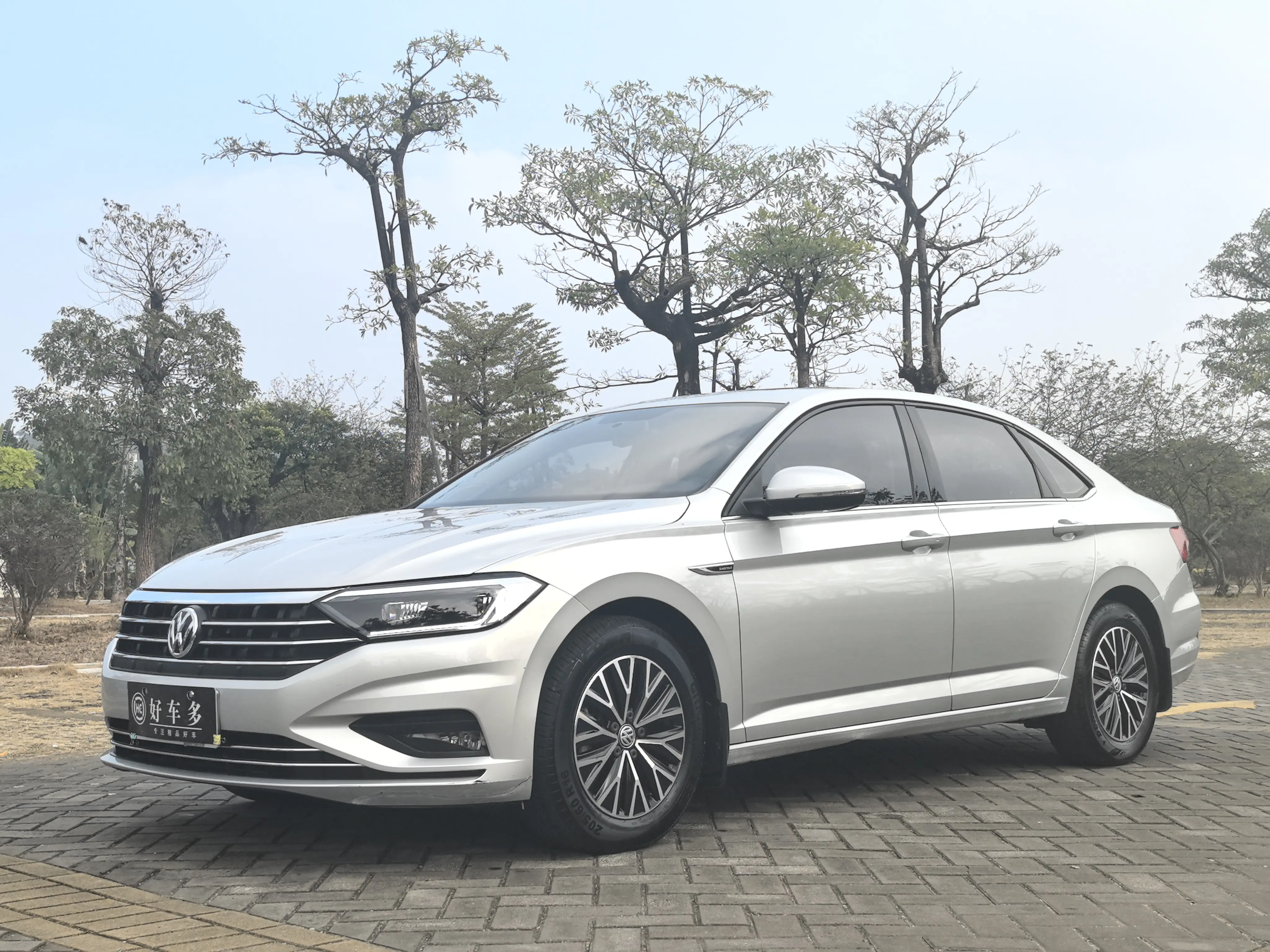 Volkswagen Sagitar  из Китая