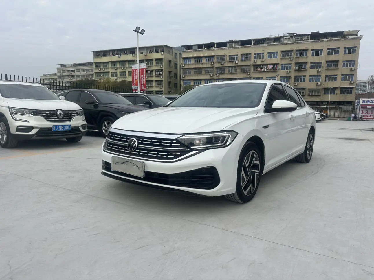 Volkswagen Sagitar  из Китая