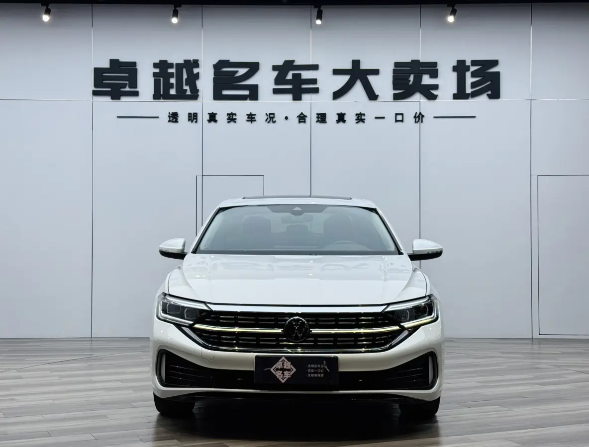 Volkswagen Sagitar  из Китая