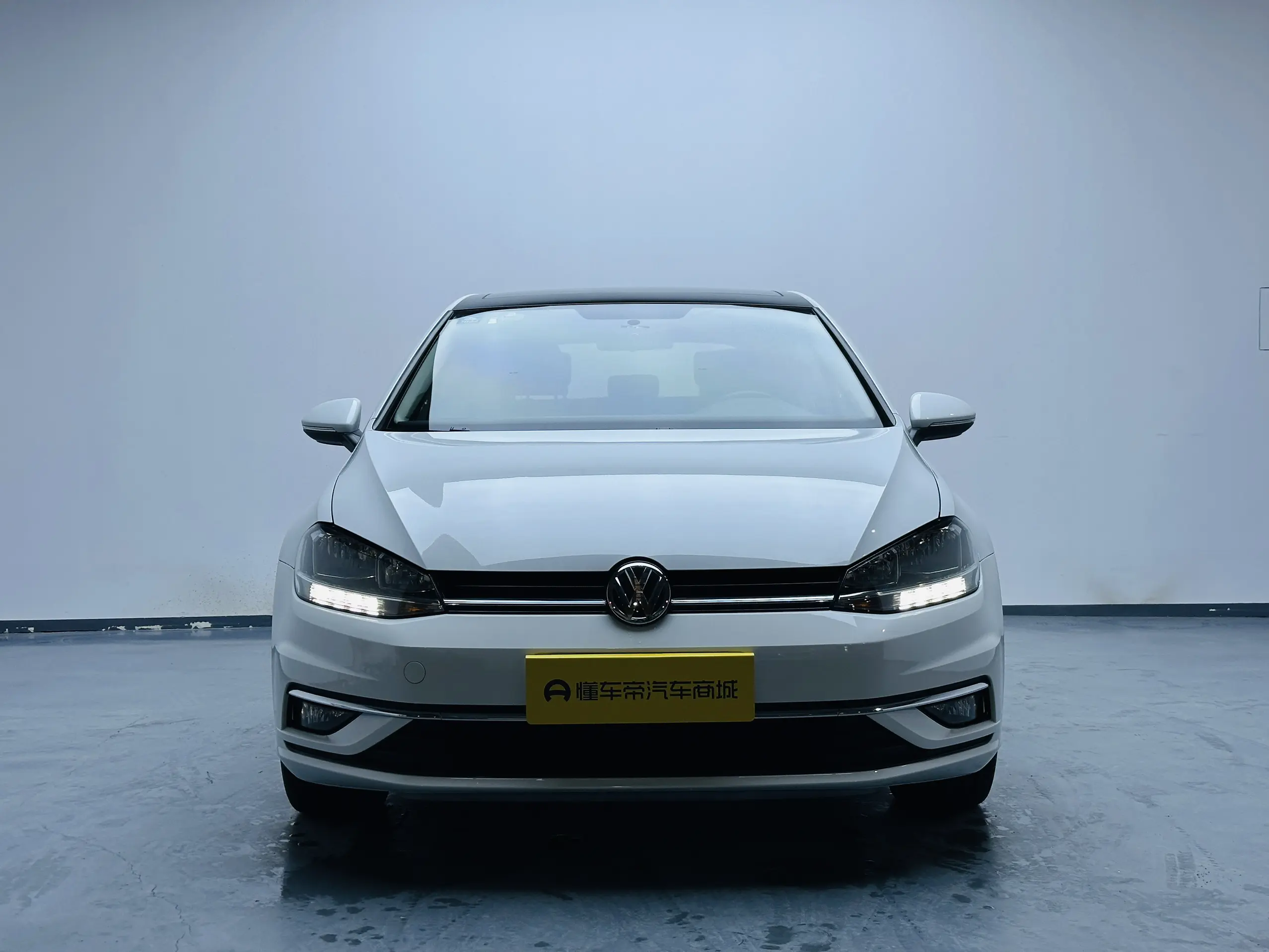 Volkswagen Golf  из Китая
