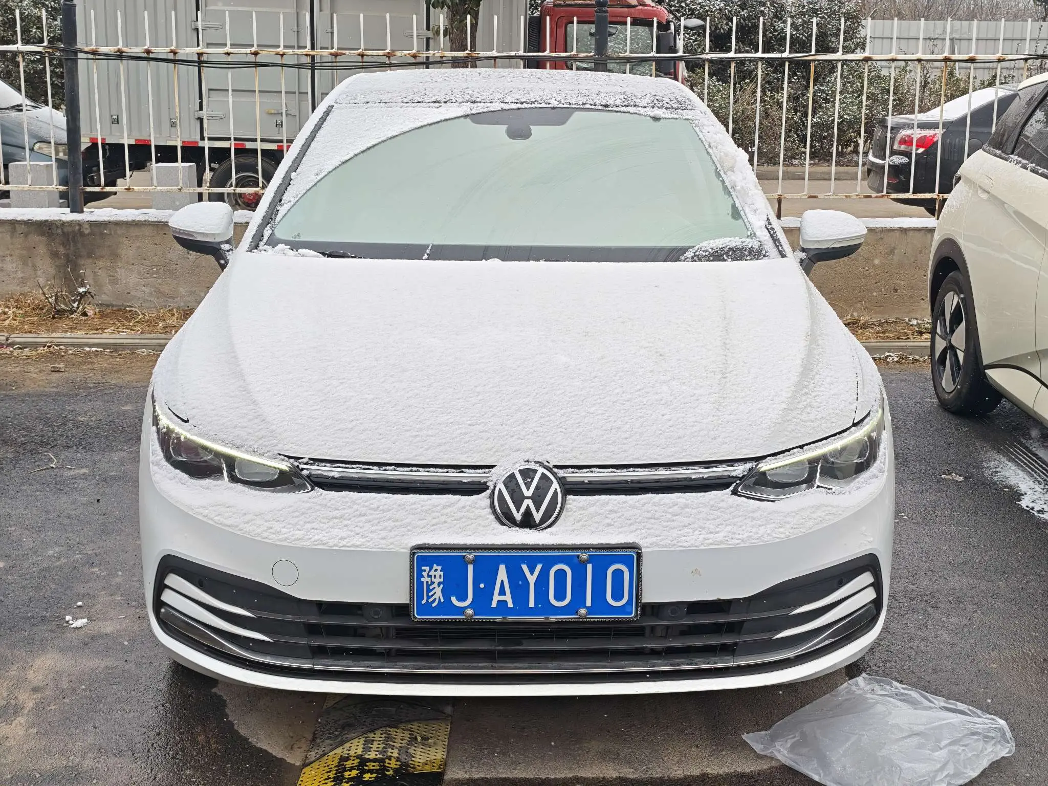 Volkswagen Golf  из Китая