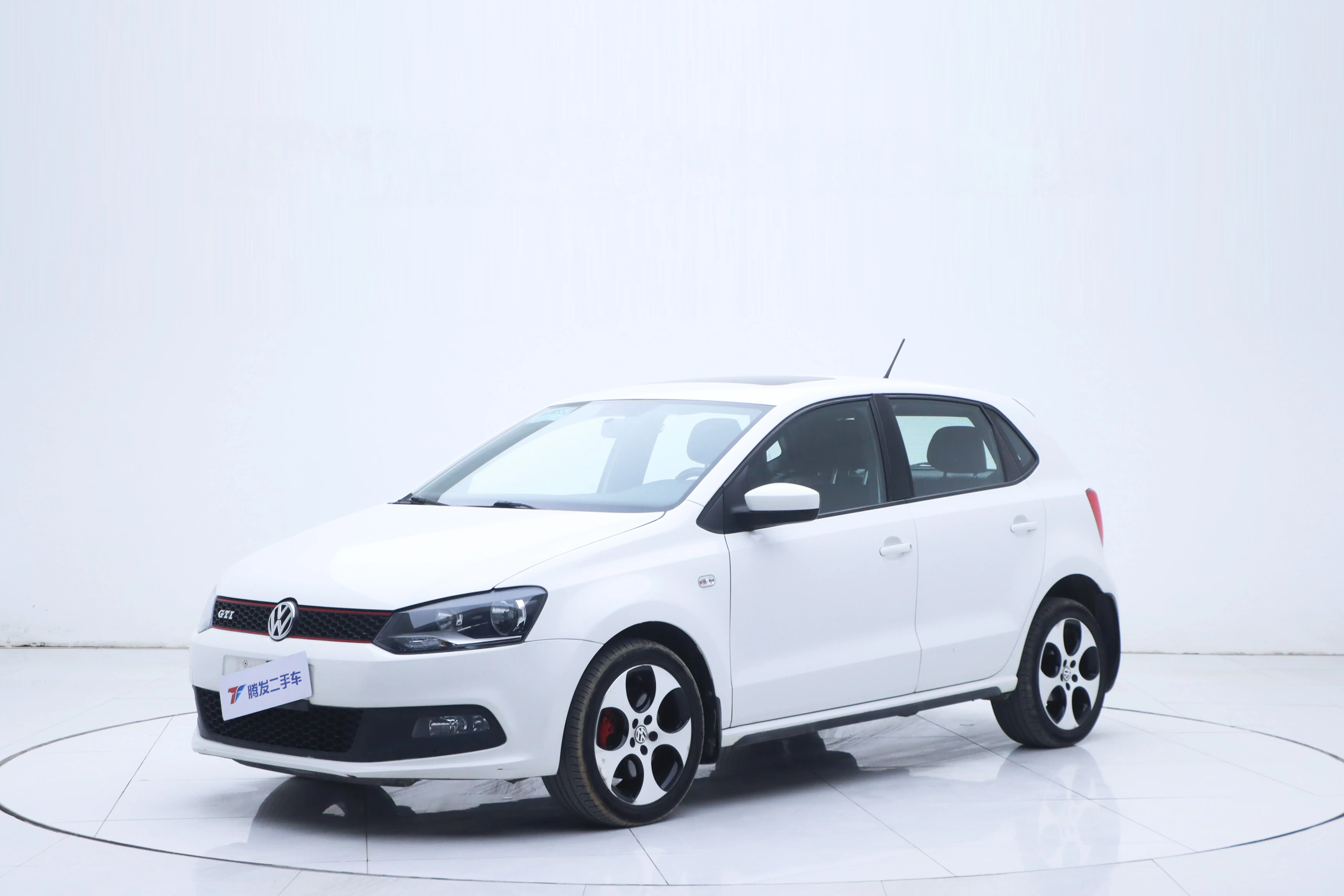 Volkswagen Polo  из Китая