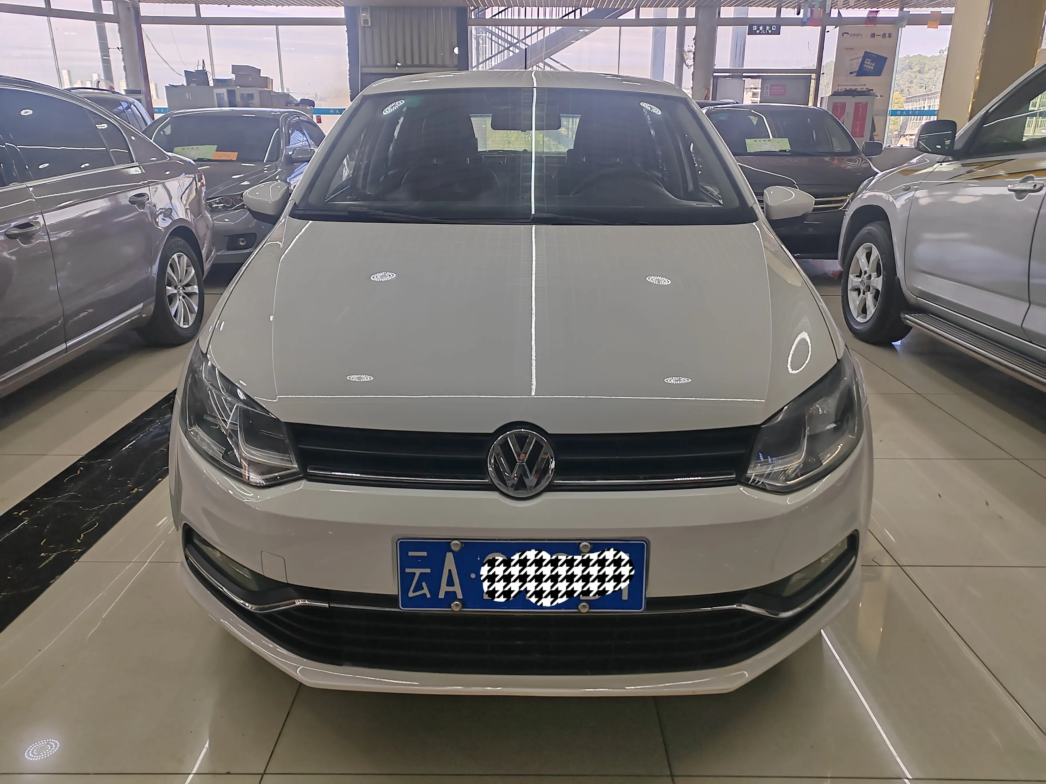 Volkswagen Polo  из Китая