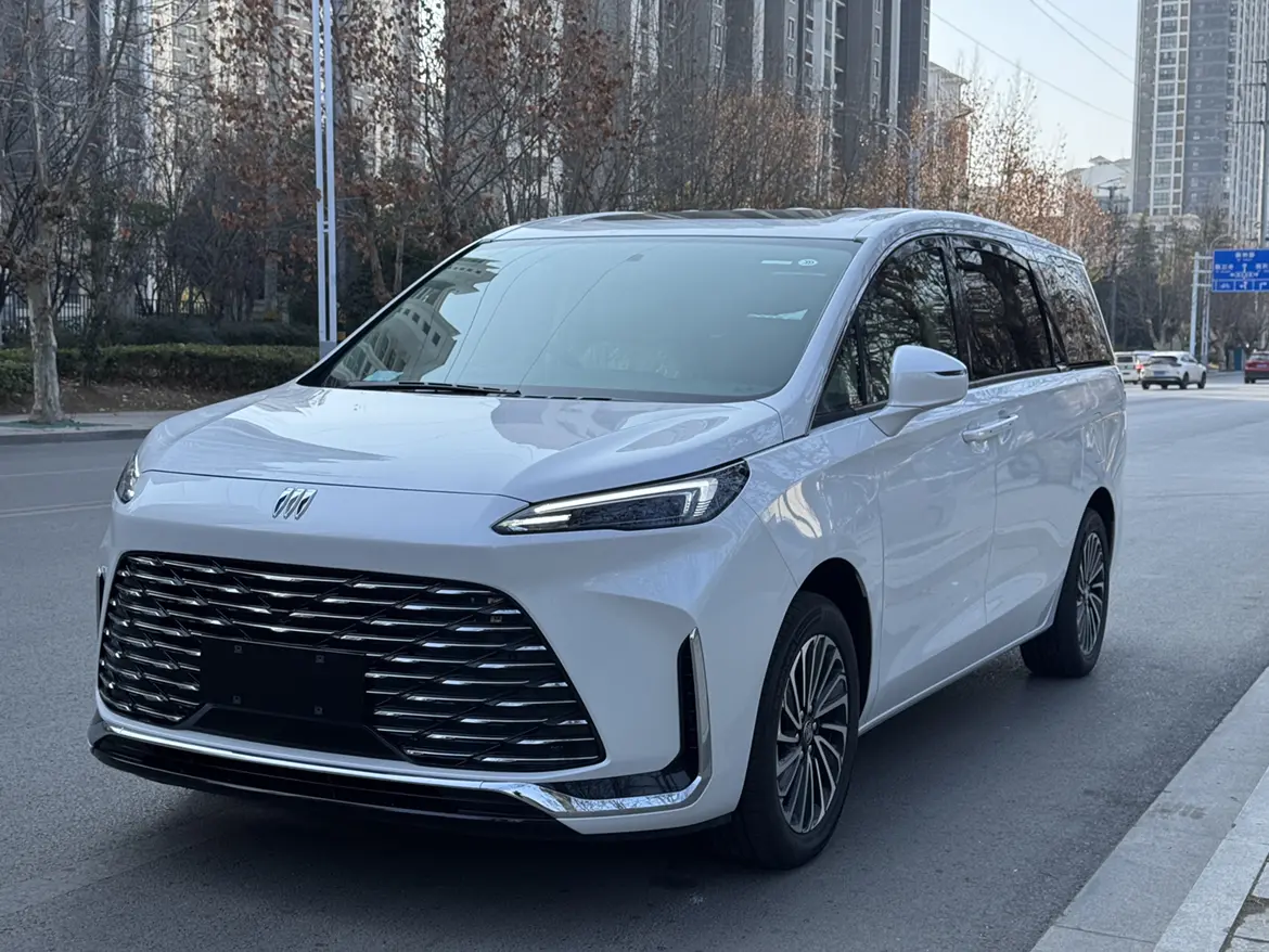 Buick GL8 PHEV  из Китая