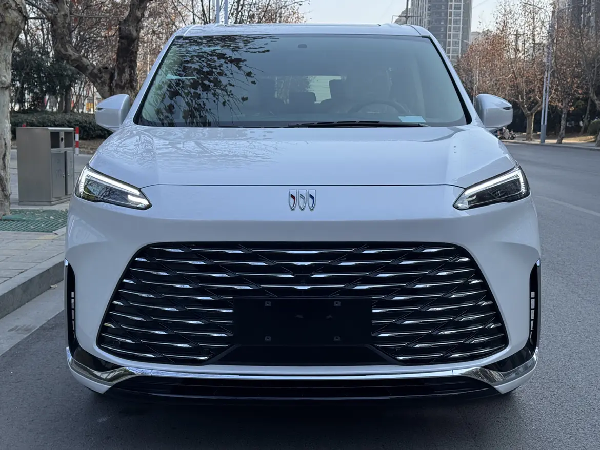 Buick GL8 PHEV  из Китая