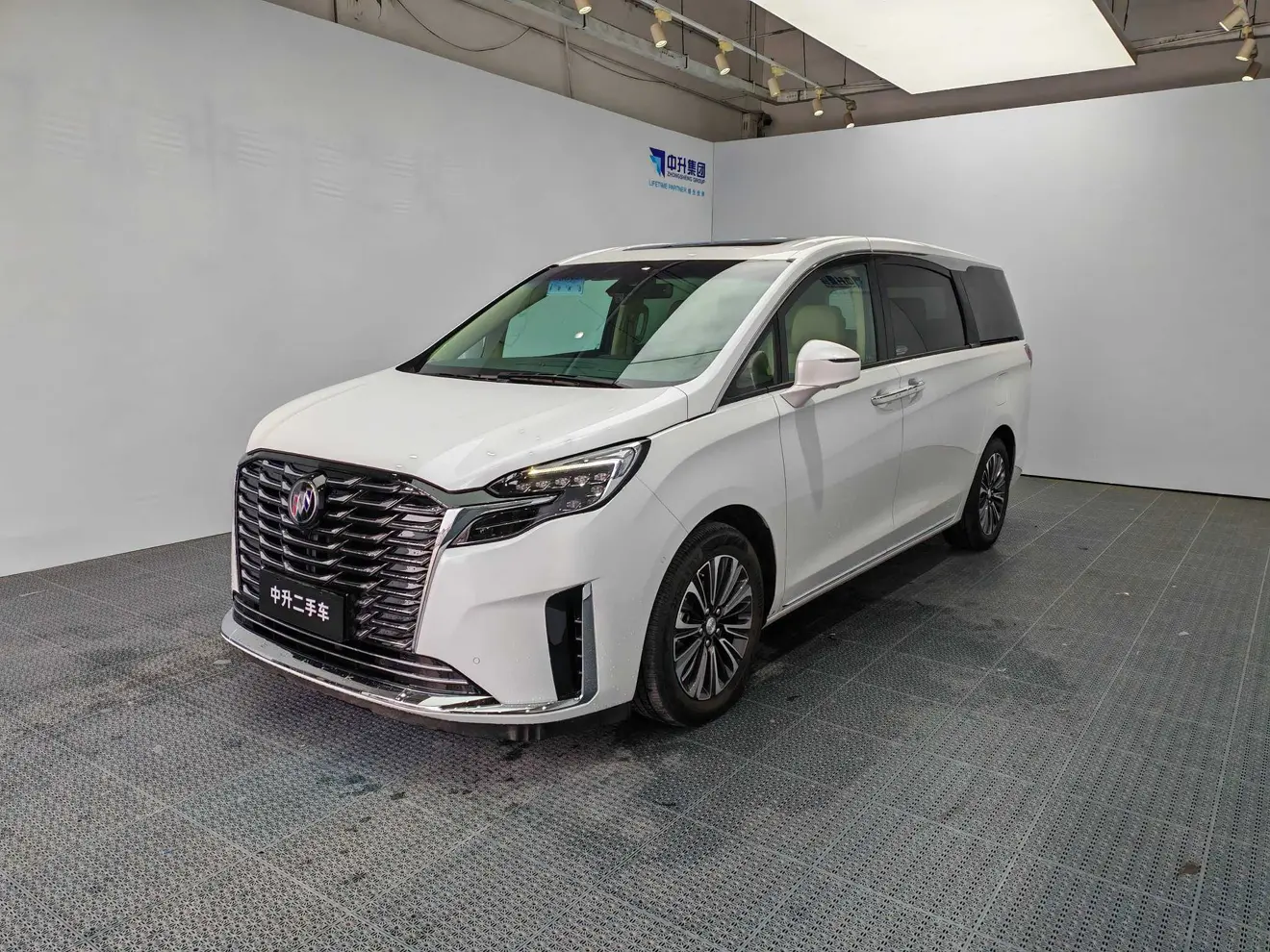 Buick GL8  из Китая